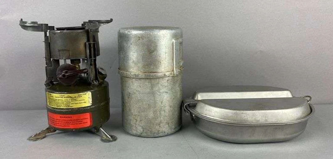 Vintage Coleman M1950 US Military Portable Camping Stove