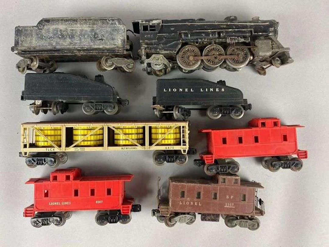 Group of 8 Vintage Lionel Trains O Gauge Steam Locomotive and More