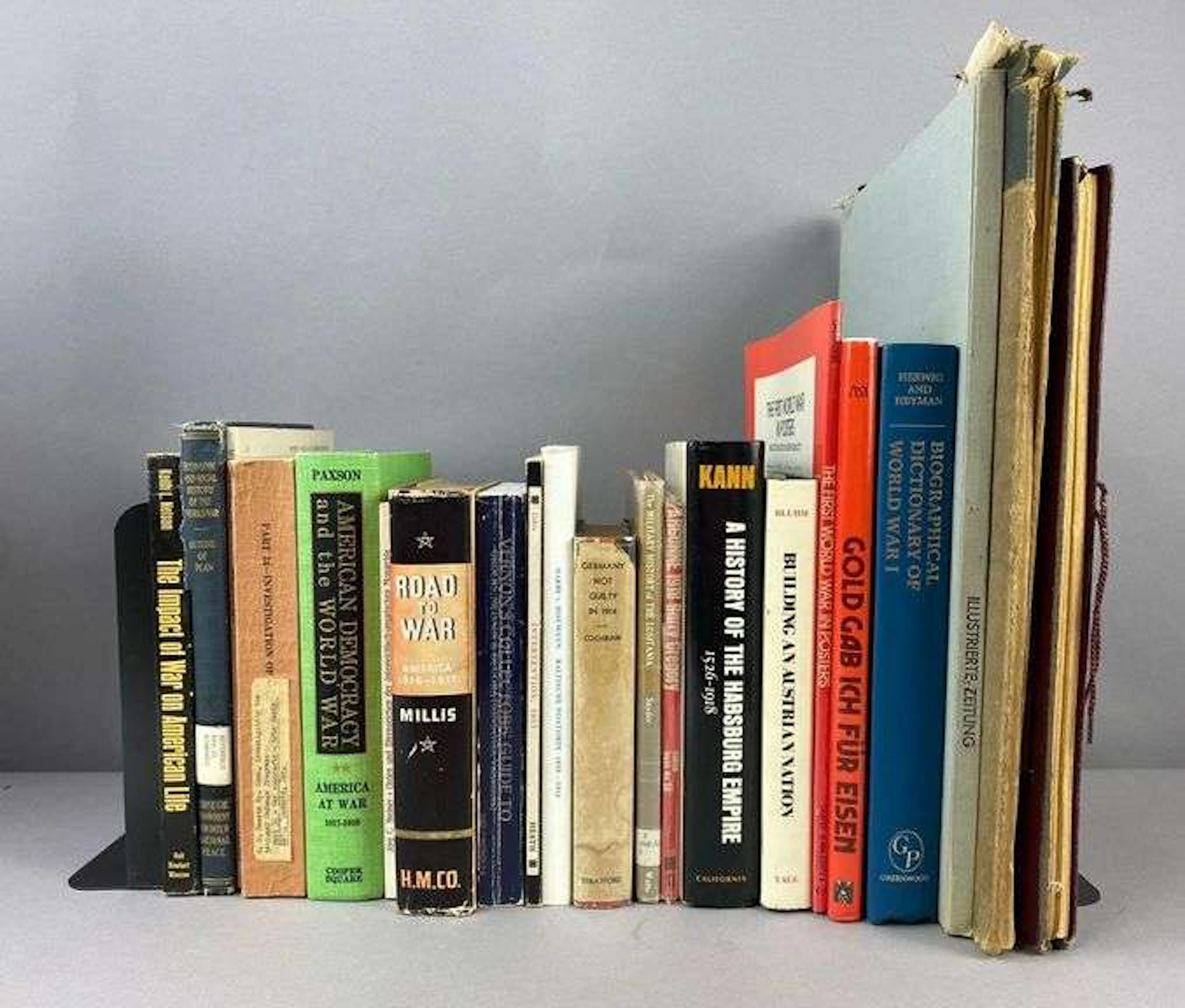 Group of WW1 Themed Military Books and More