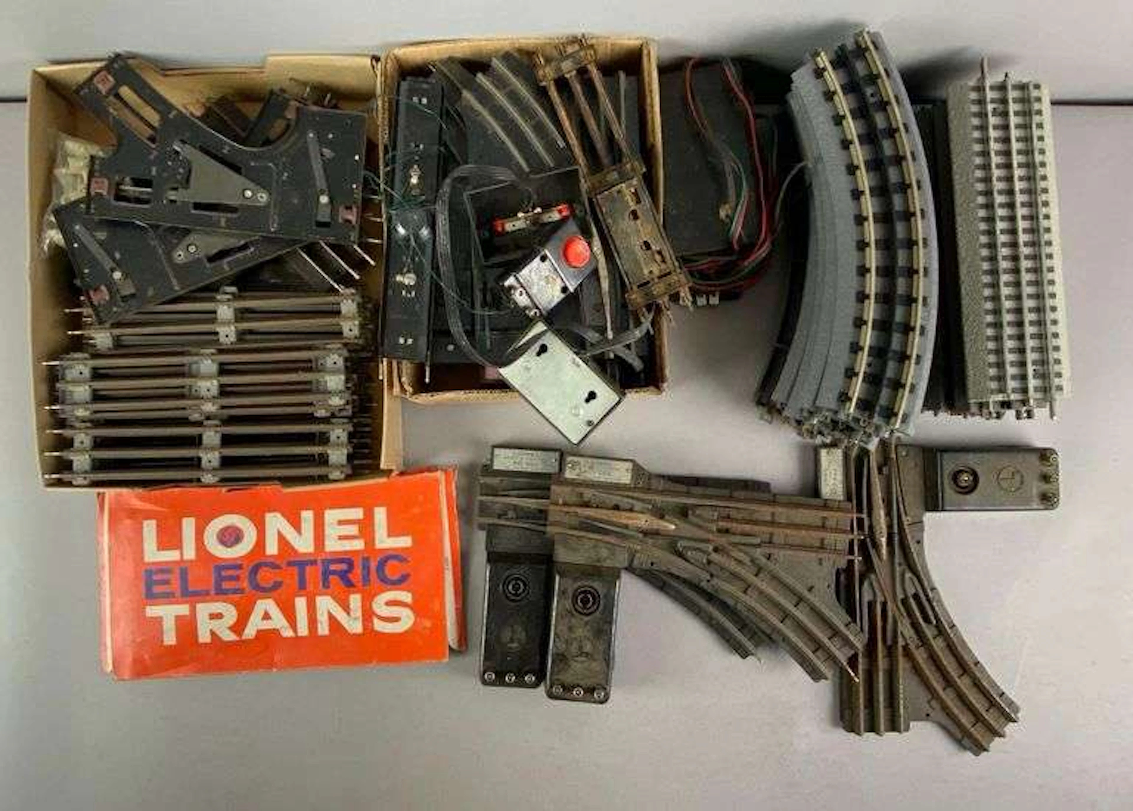 Group of Lionel O Scale Track Lengths