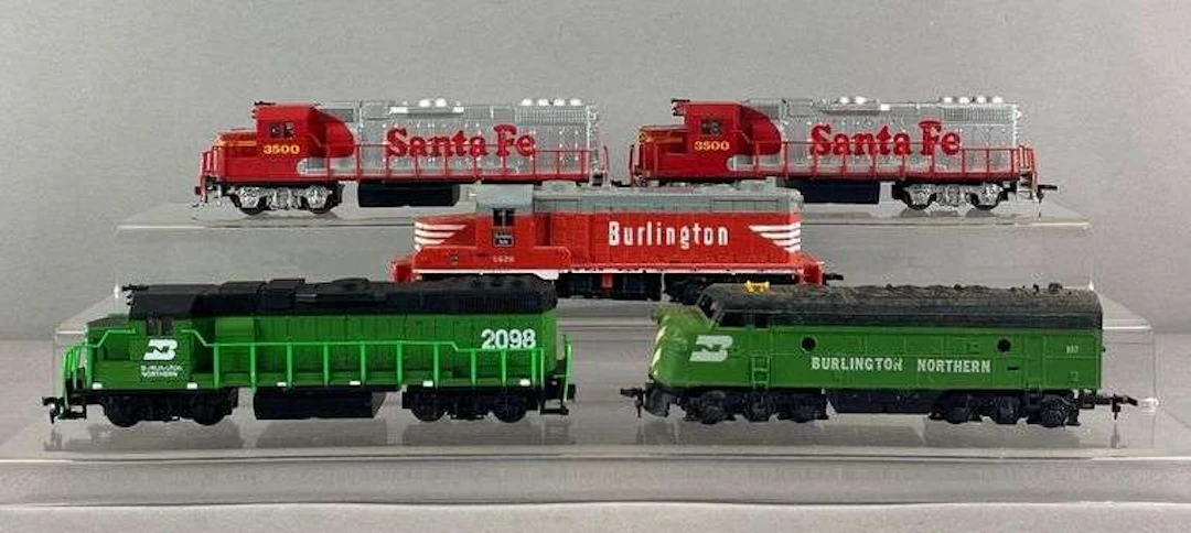 Group of 5 HO Scale Diesel Locomotives
