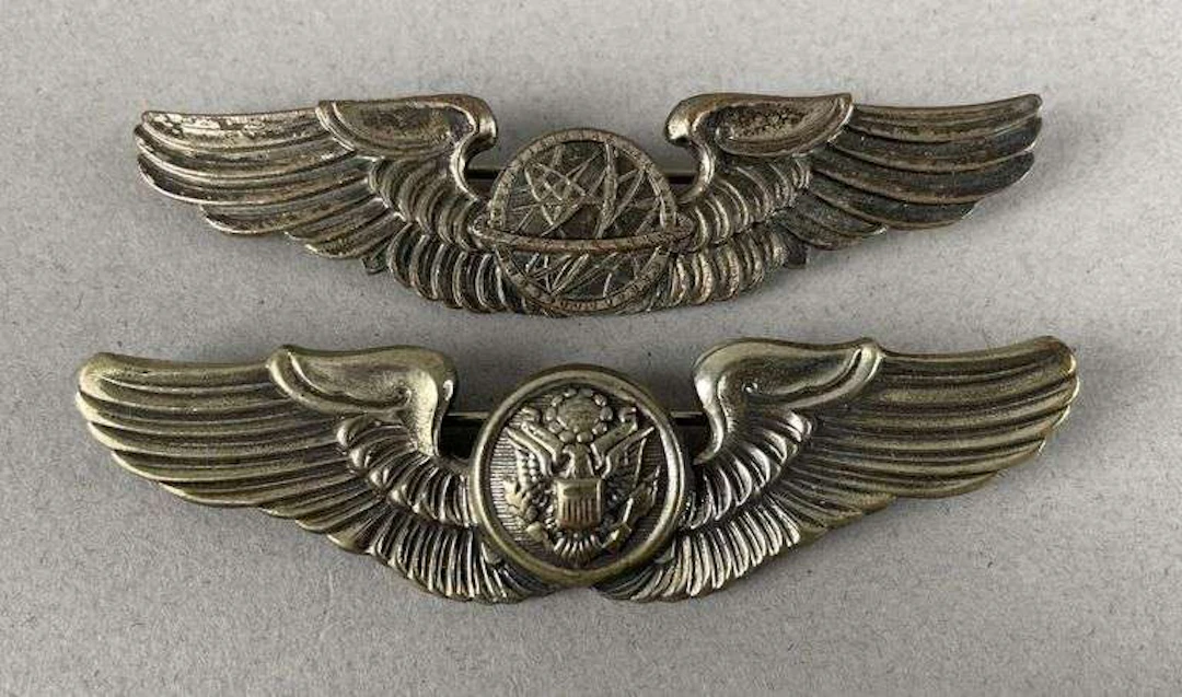 Group of 2 WW2 U.S. Pilot Wings