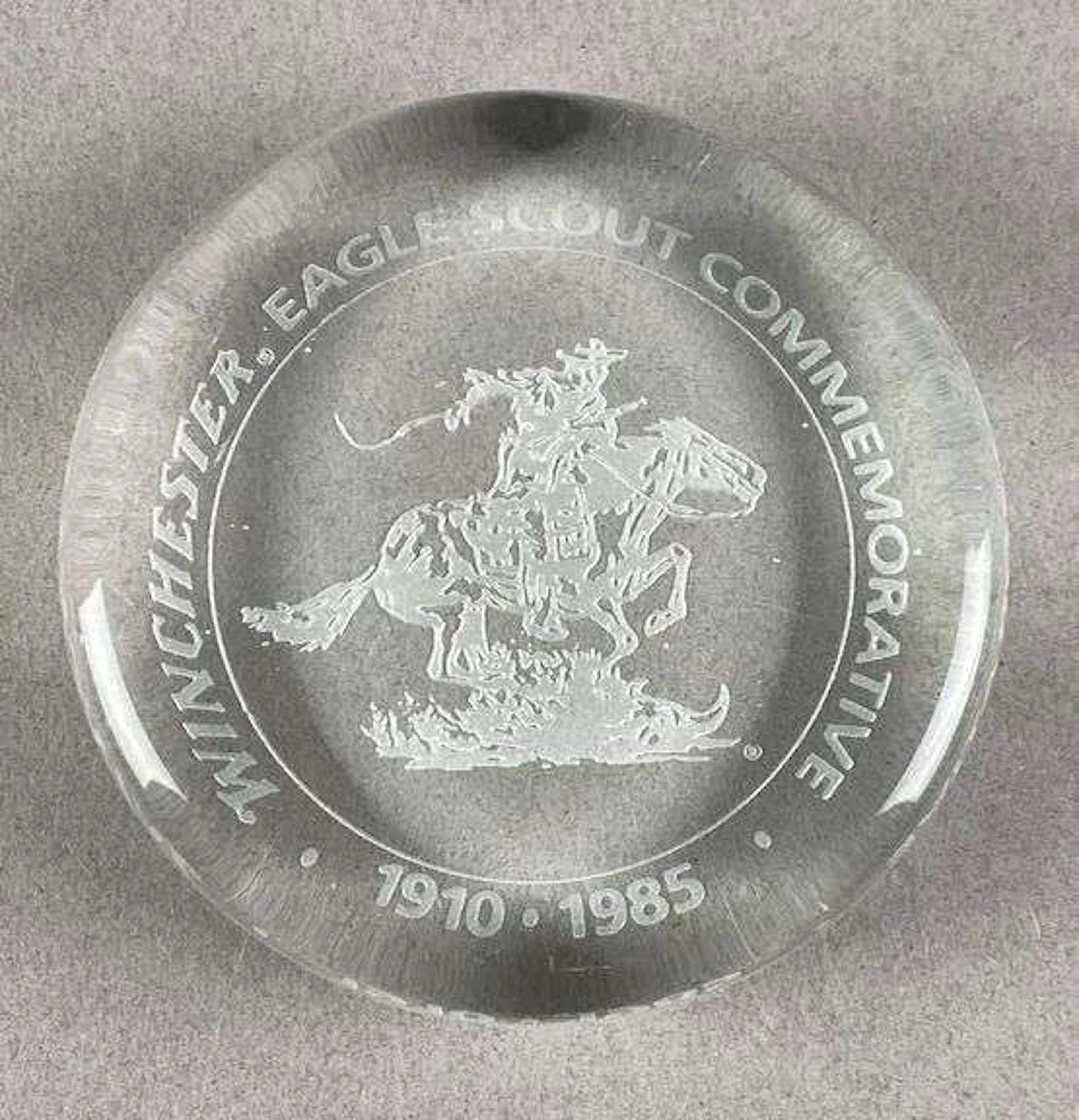 1985 Winchester Eagle Scout Commemorative Etched Glass Paperweight