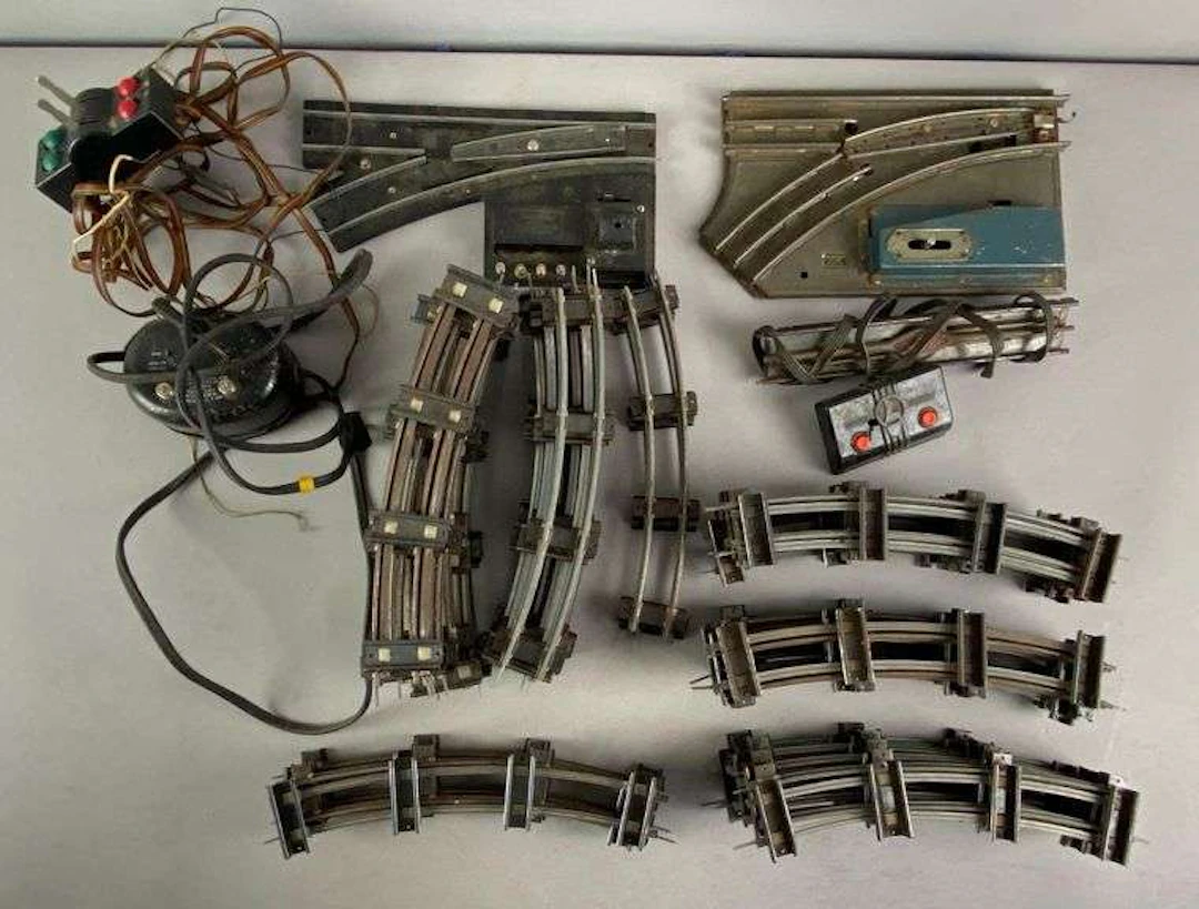 Group of Lionel and American Flyer Track Lengths and More