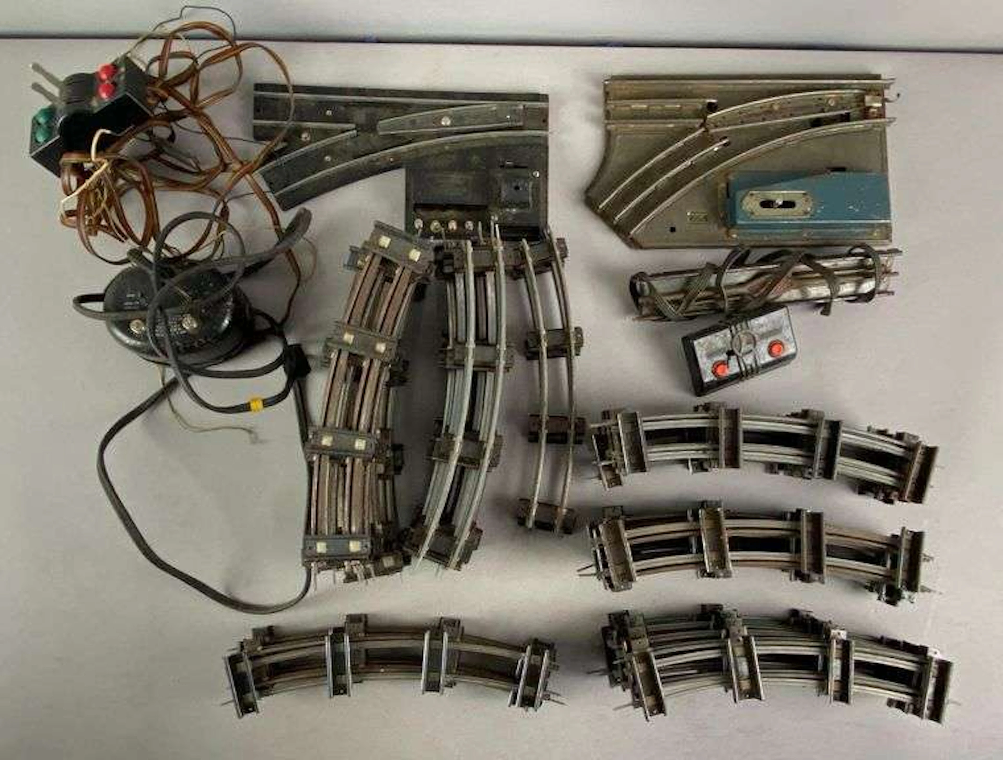 Group of Lionel and American Flyer Track Lengths and More