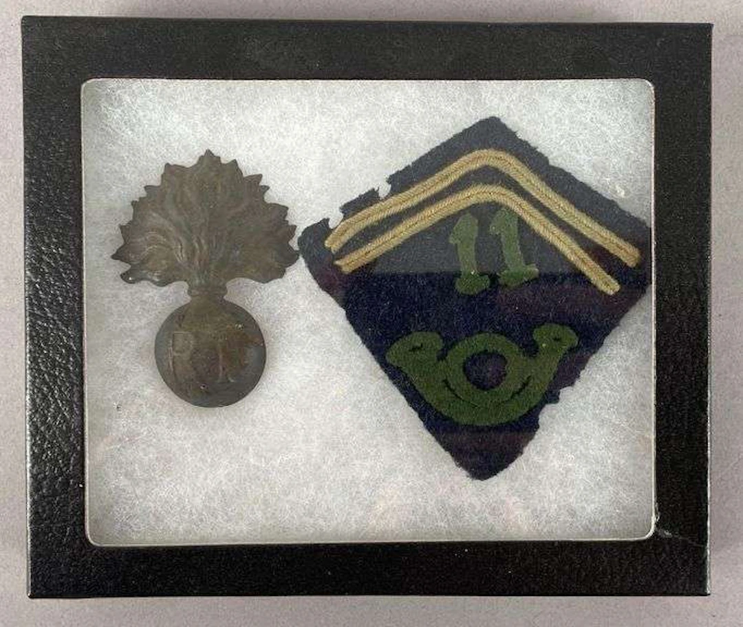 WW1 French Collar Tab and Helmet Badge