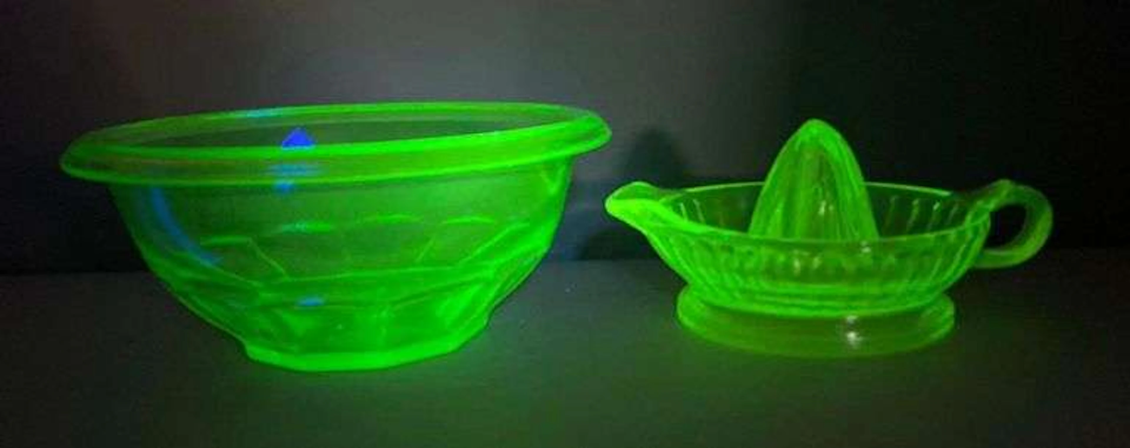 Group of 2 Vintage 1950’s Uranium Glassware