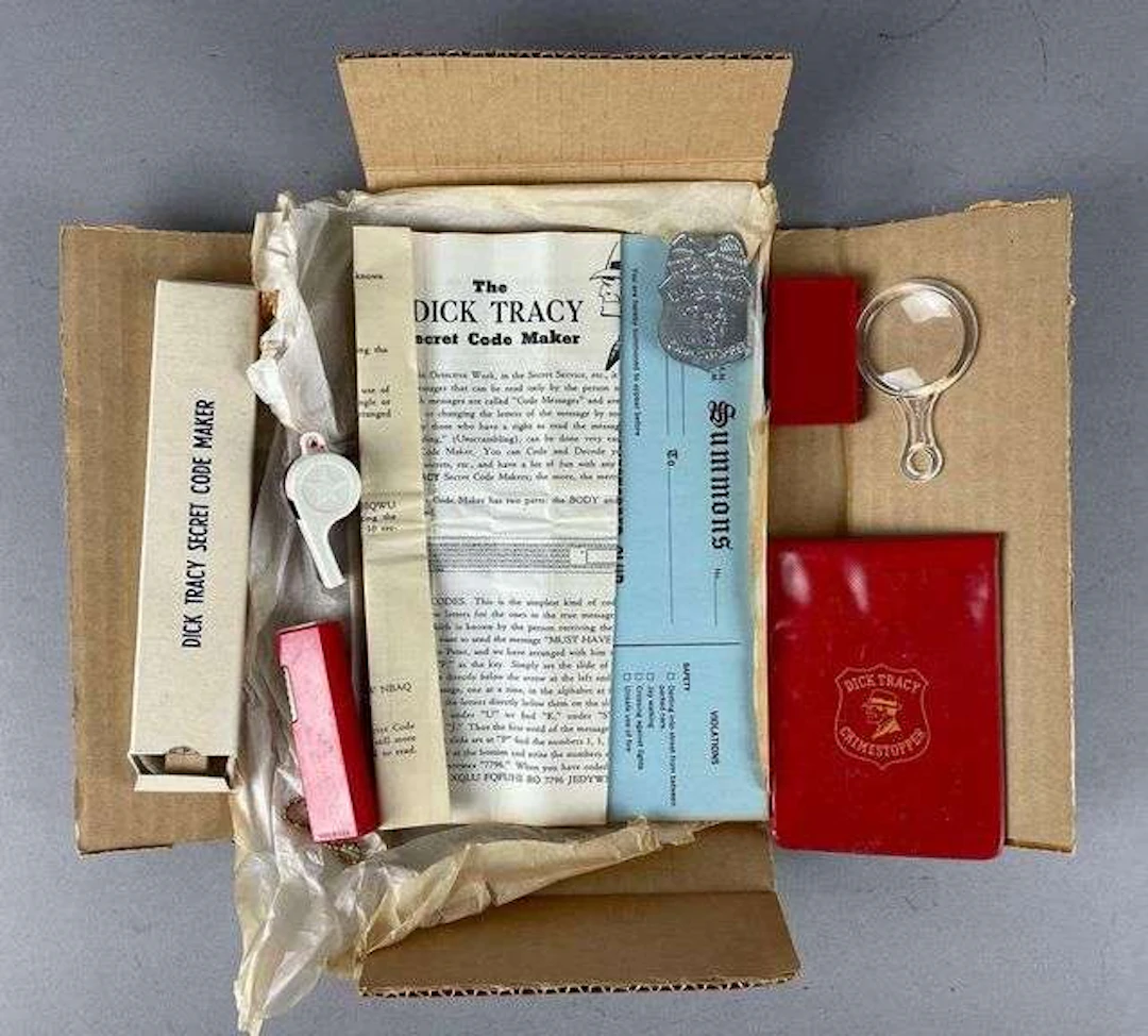 1961 Dick Tracy Crimestopper Club Secret Code Maker Detective Kit