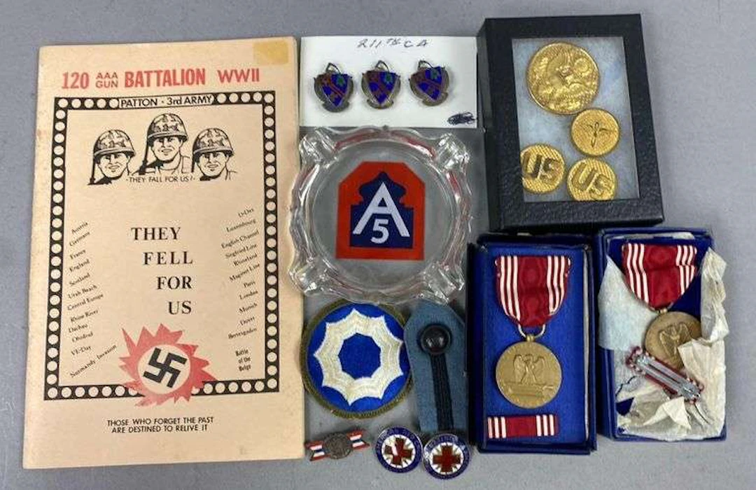 Group of Assorted WW2 US Militaria