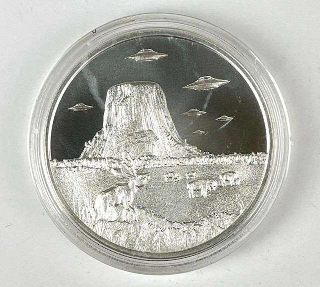 2023 Intaglio Mint UFO Over Devils Tower 1 oz .999 Fine Silver Round