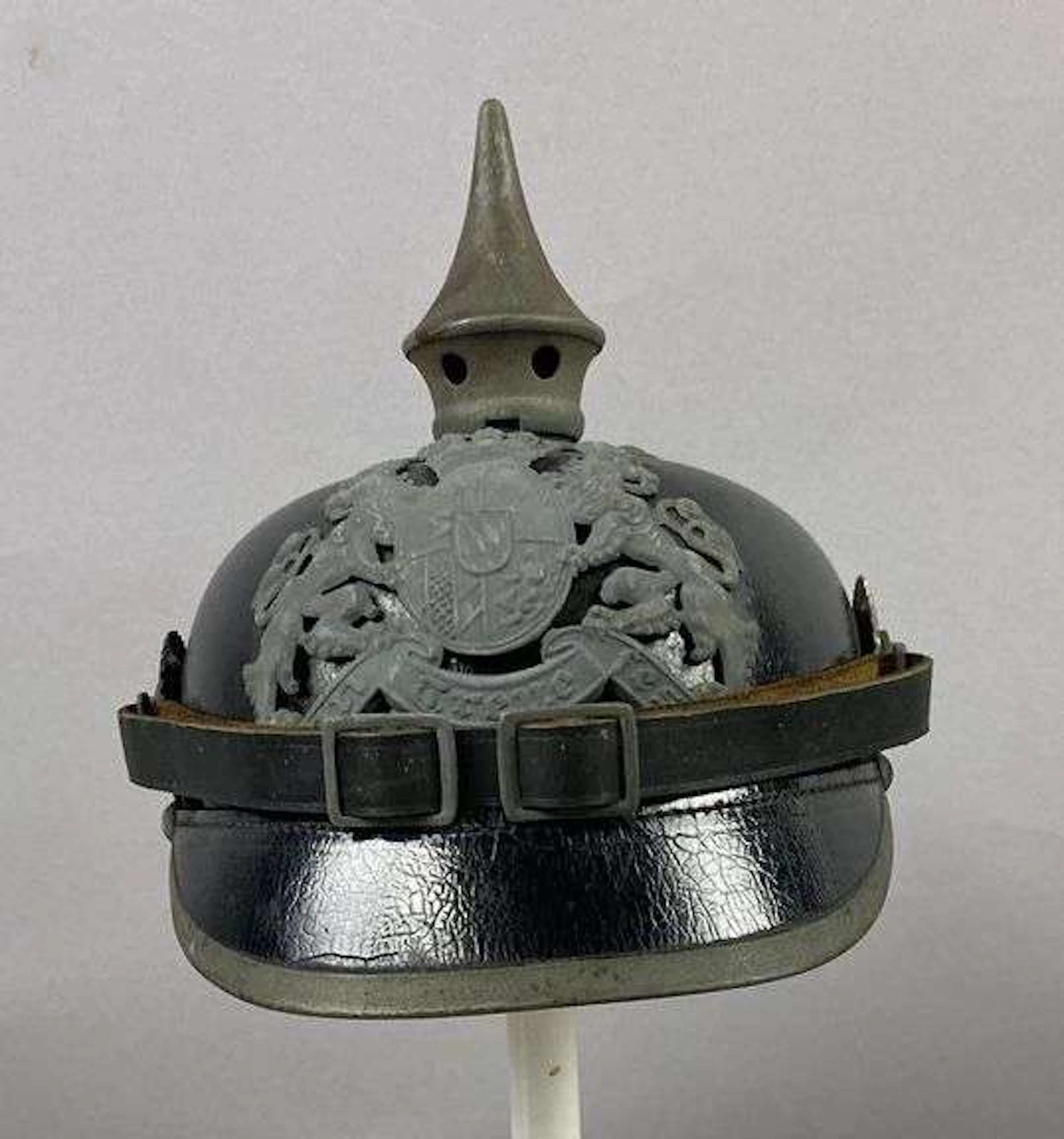 WW1 1917 German Bavarian M1915 Pickelhaube