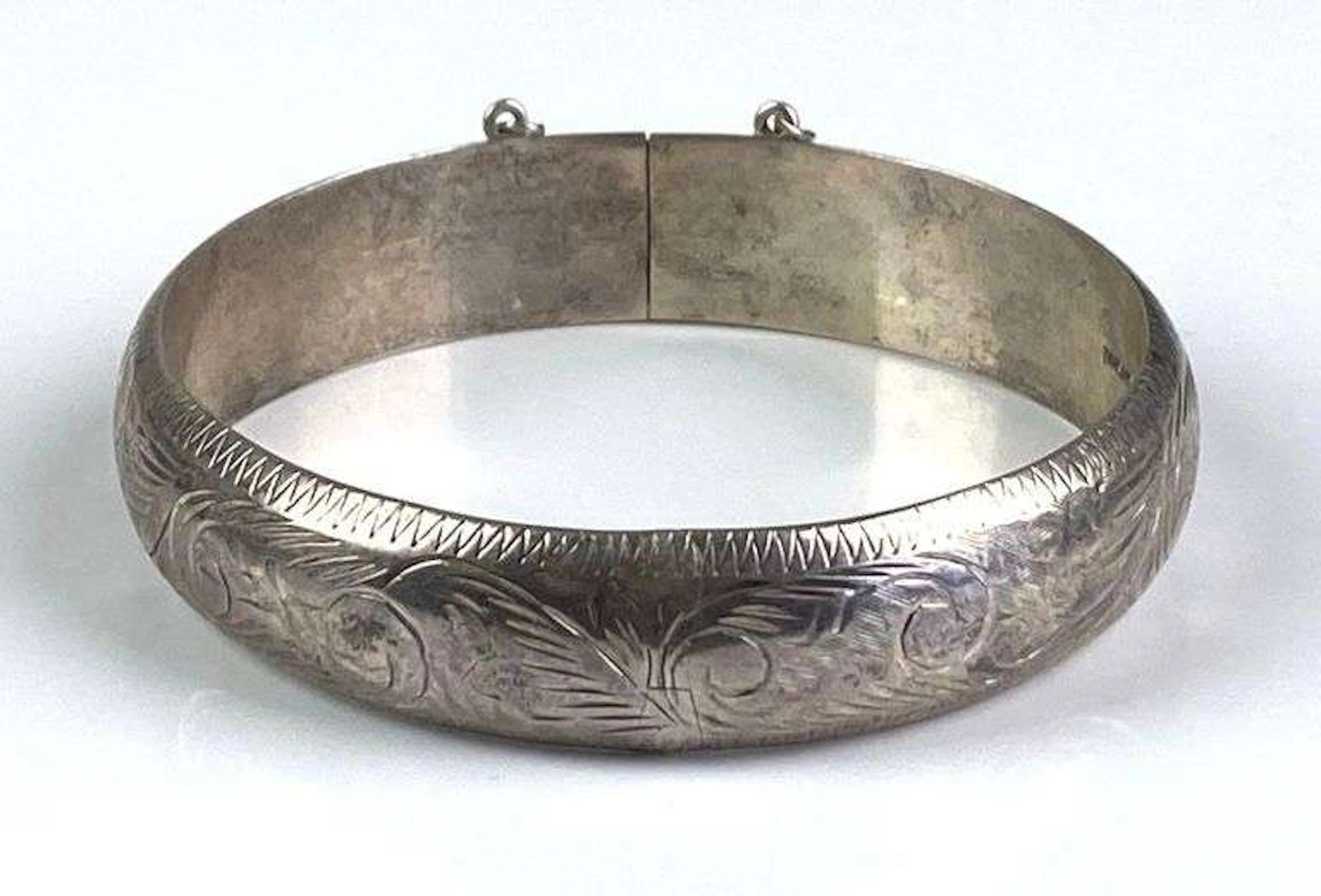SU Signed Sterling Silver Scrollwork Hinged Bangle