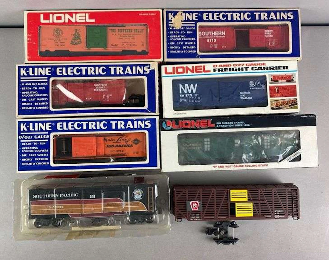 Group of 8 O Scale Train Box Cars