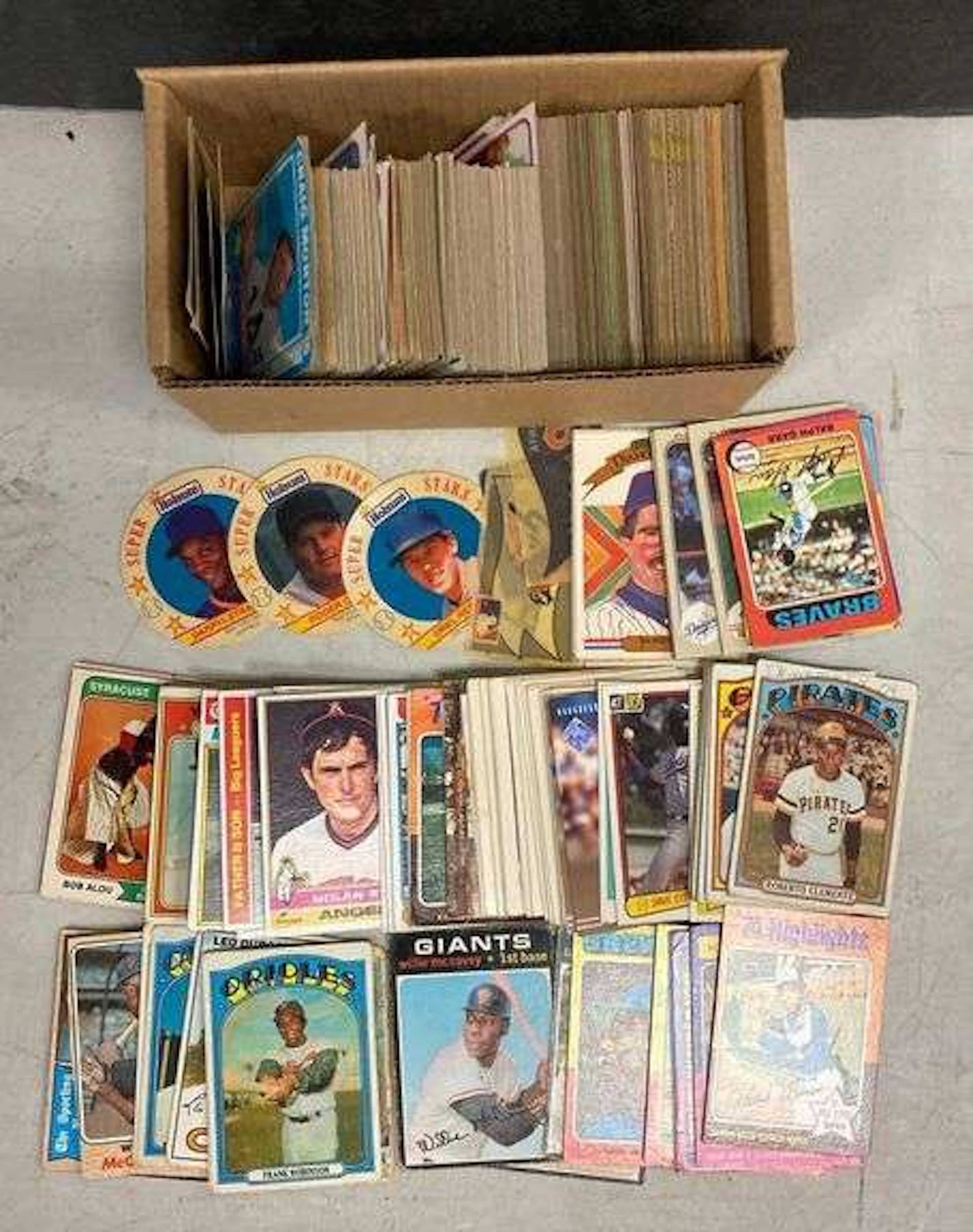 Group of 30+ 1970’s-1980’s Topps Baseball Cards