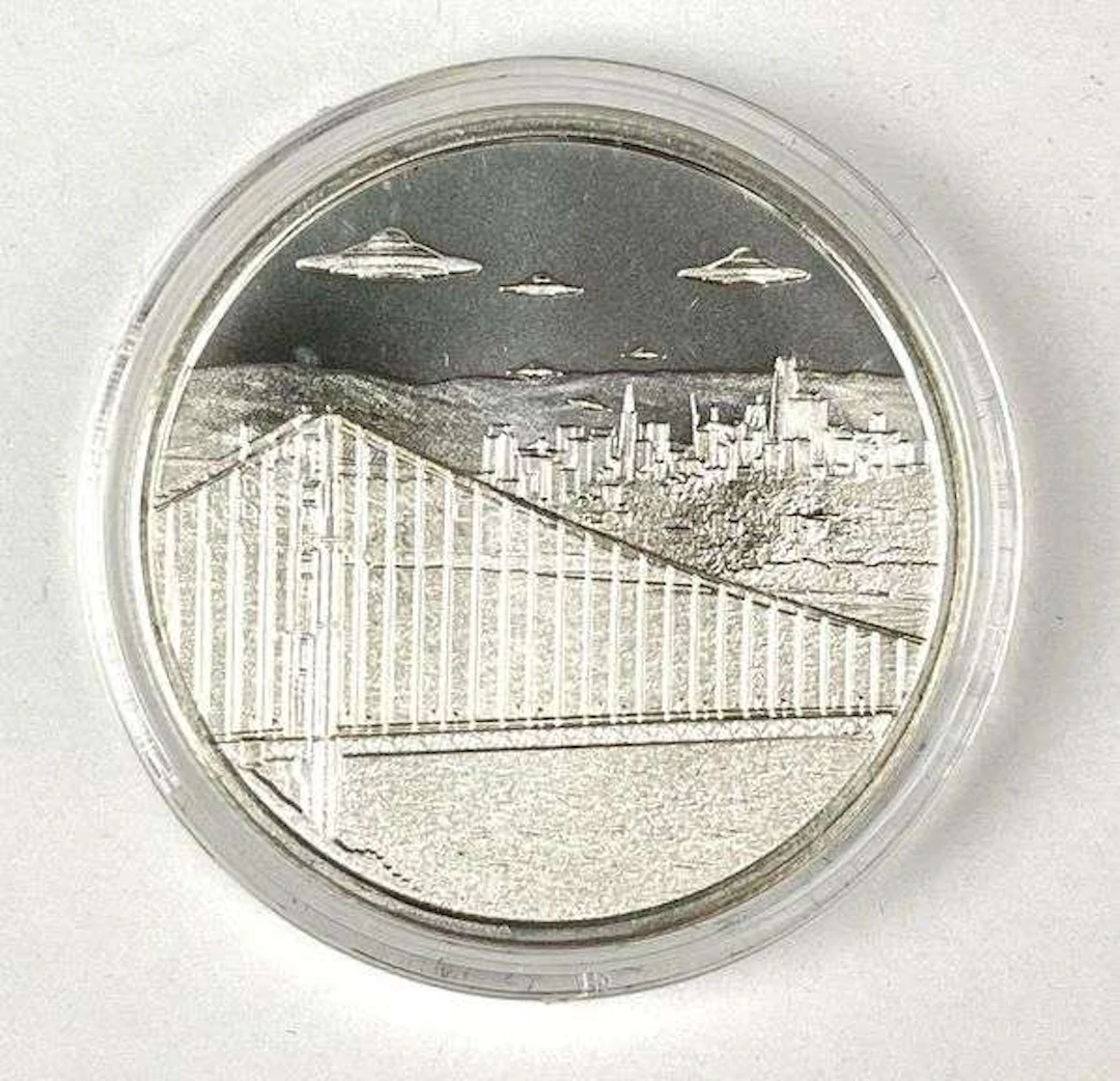 2023 Intaglio Mint UFO Over Golden Gate Bridge 1 oz .999 Fine Silver Round