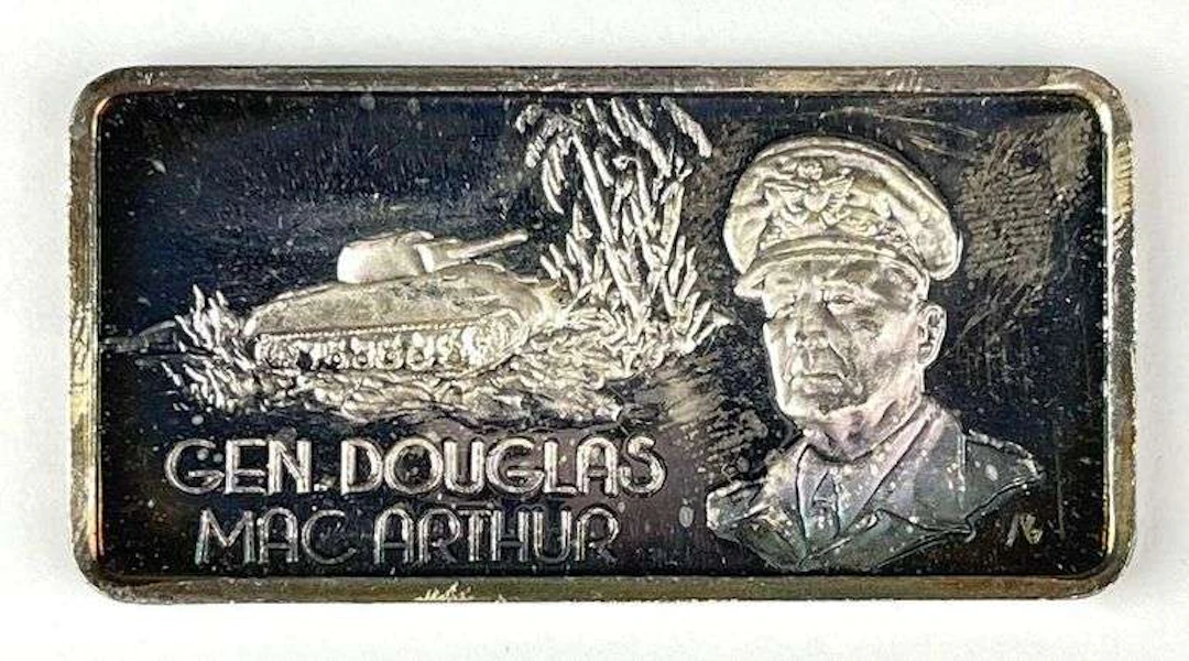 The Hamilton Mint Our Greatest Americans Gen Douglas MacArthur 1 oz