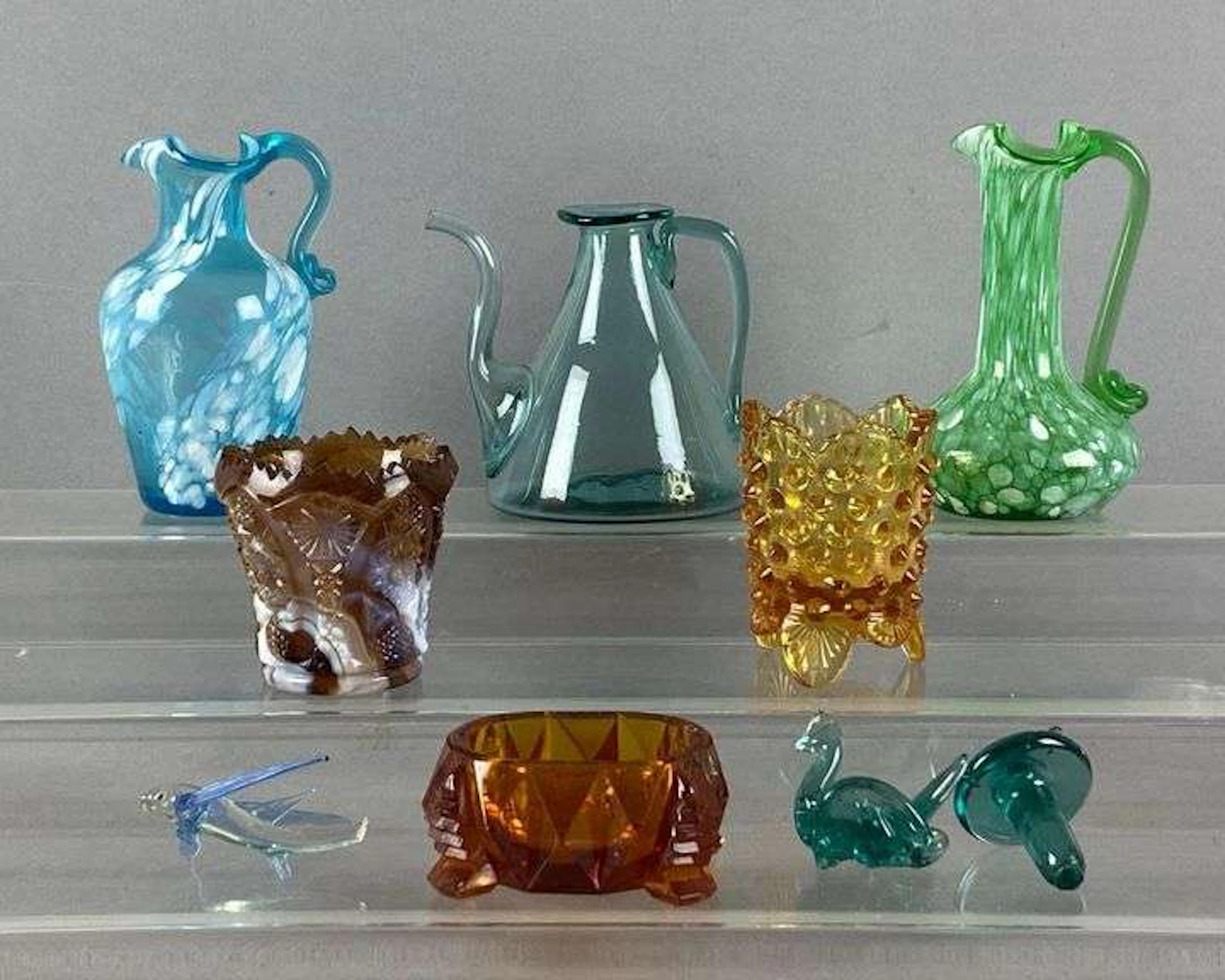 Group of 8 Art Glass Items