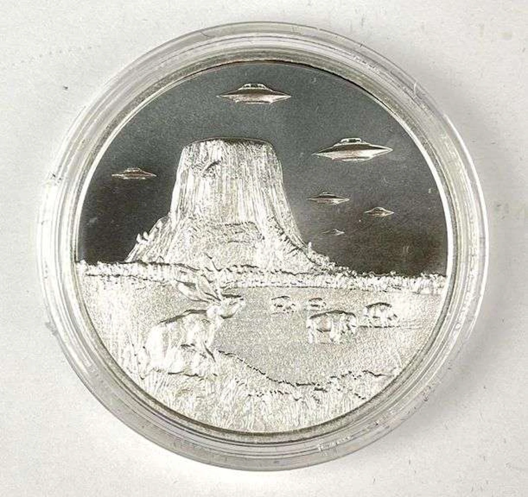 2023 Intaglio Mint UFO Over Devils Tower 1 oz .999 Fine Silver Round