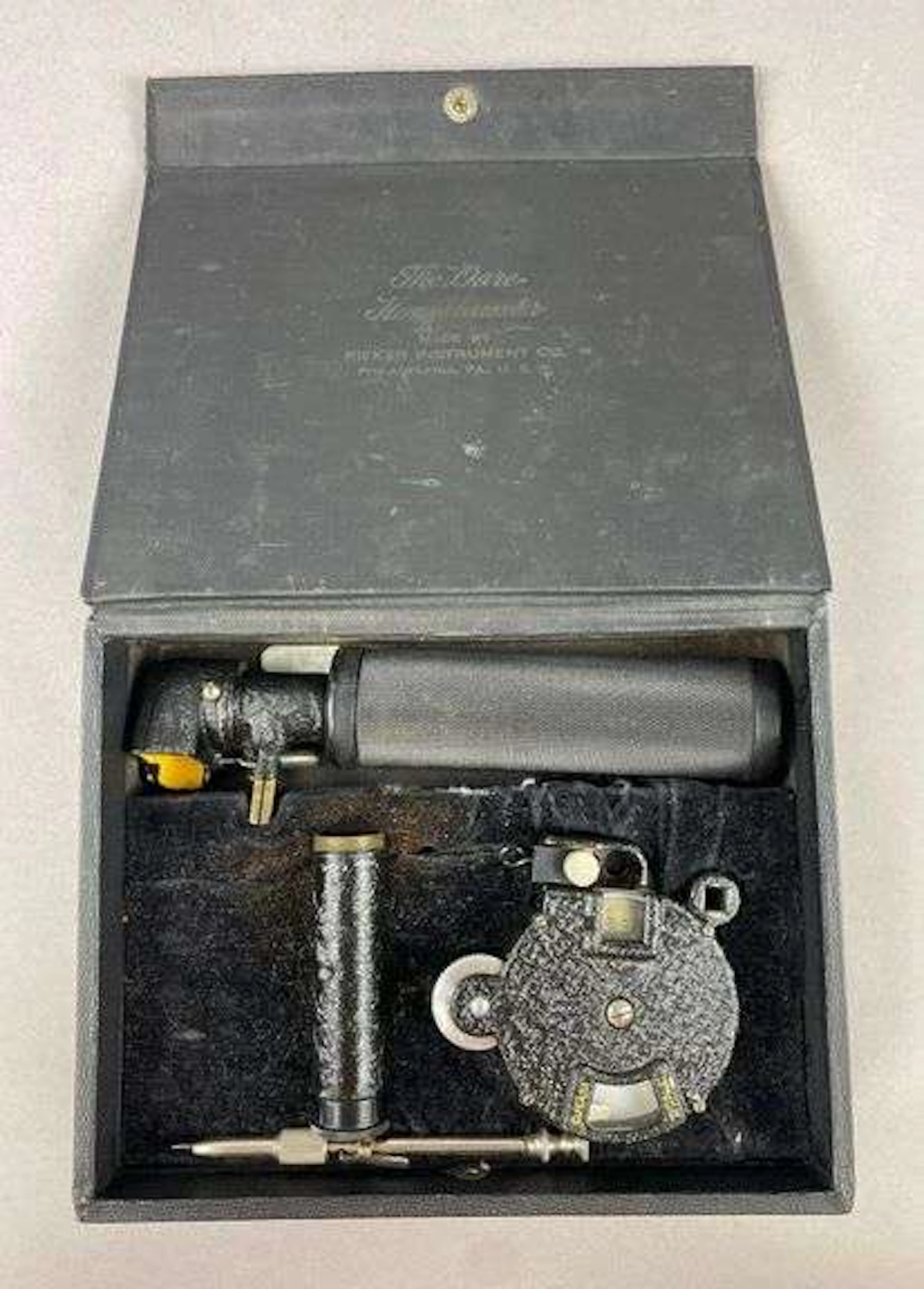 Antique 1930’s Dare’s Hemoglobinometer