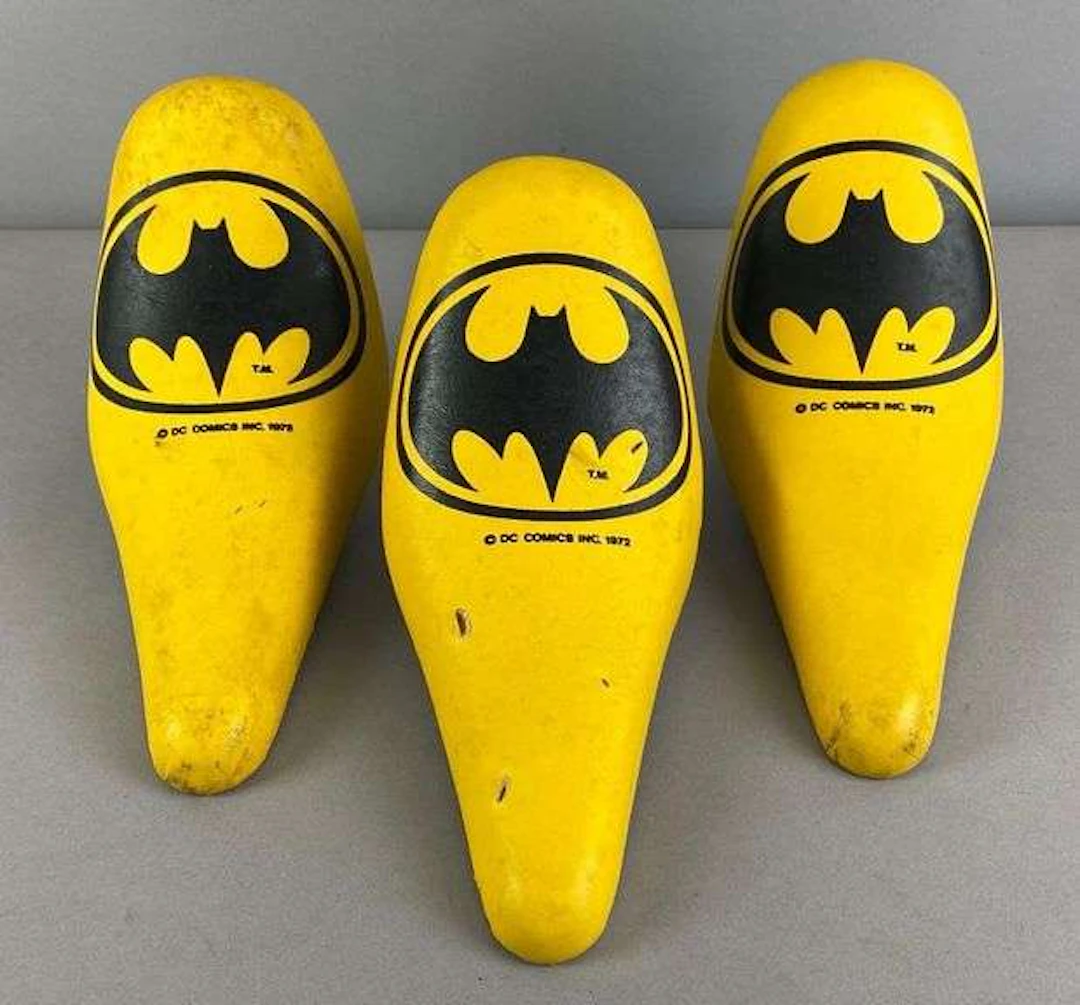 Group of 3 1972 DC Comics Batman Logo Bicycle Seats