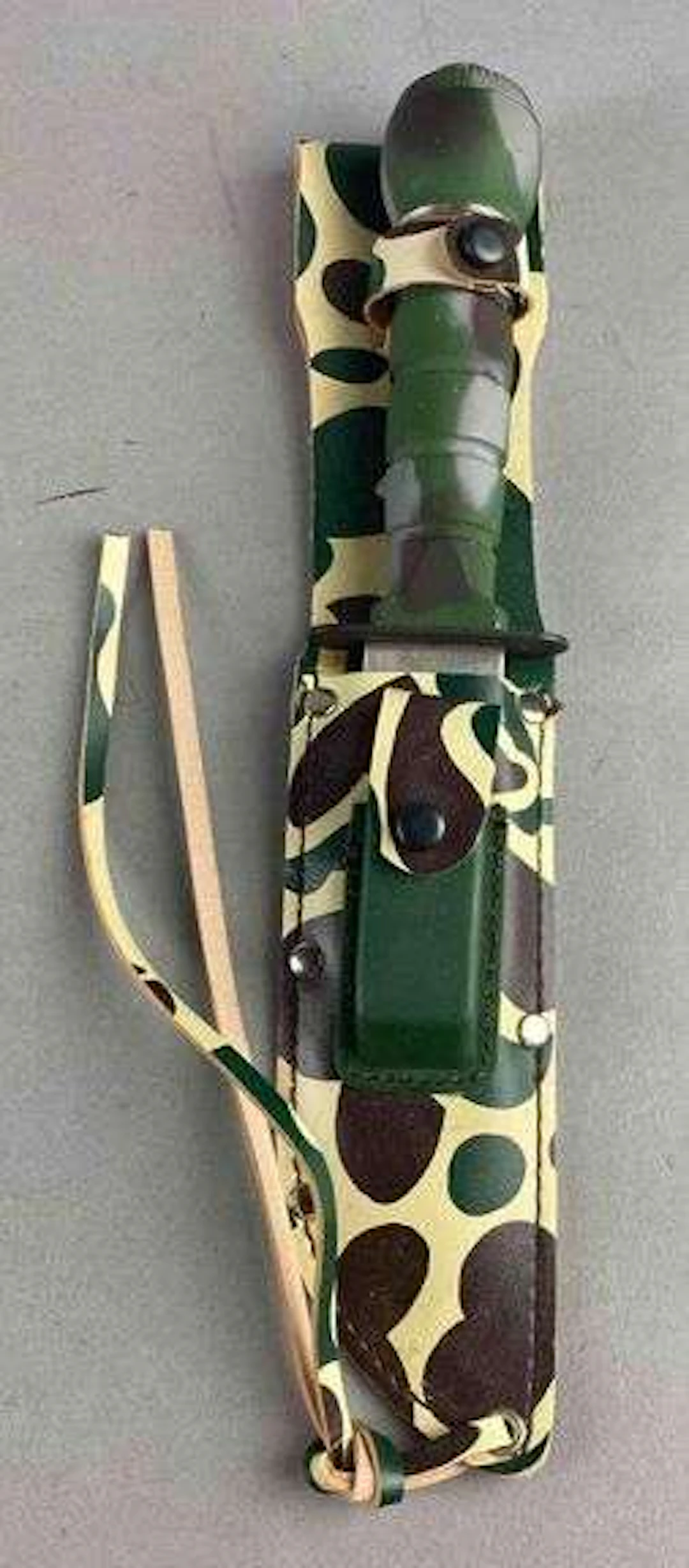 Vintage Taiwan Rambo Style Survival Knife