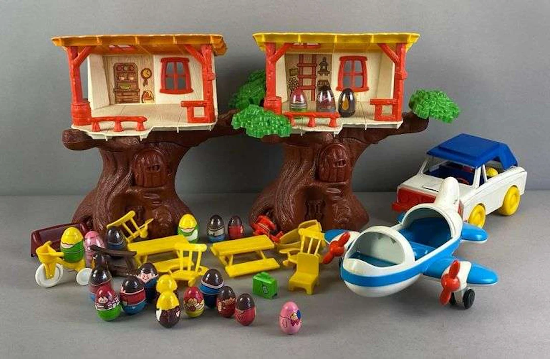 Group of Hasbro Weebles Figures and Accessories