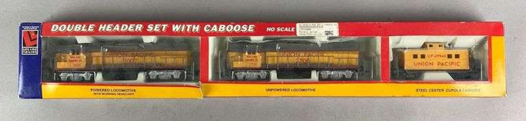 Life-Like Trains HO Scale UP No. 2007 Double Header with Caboose Set