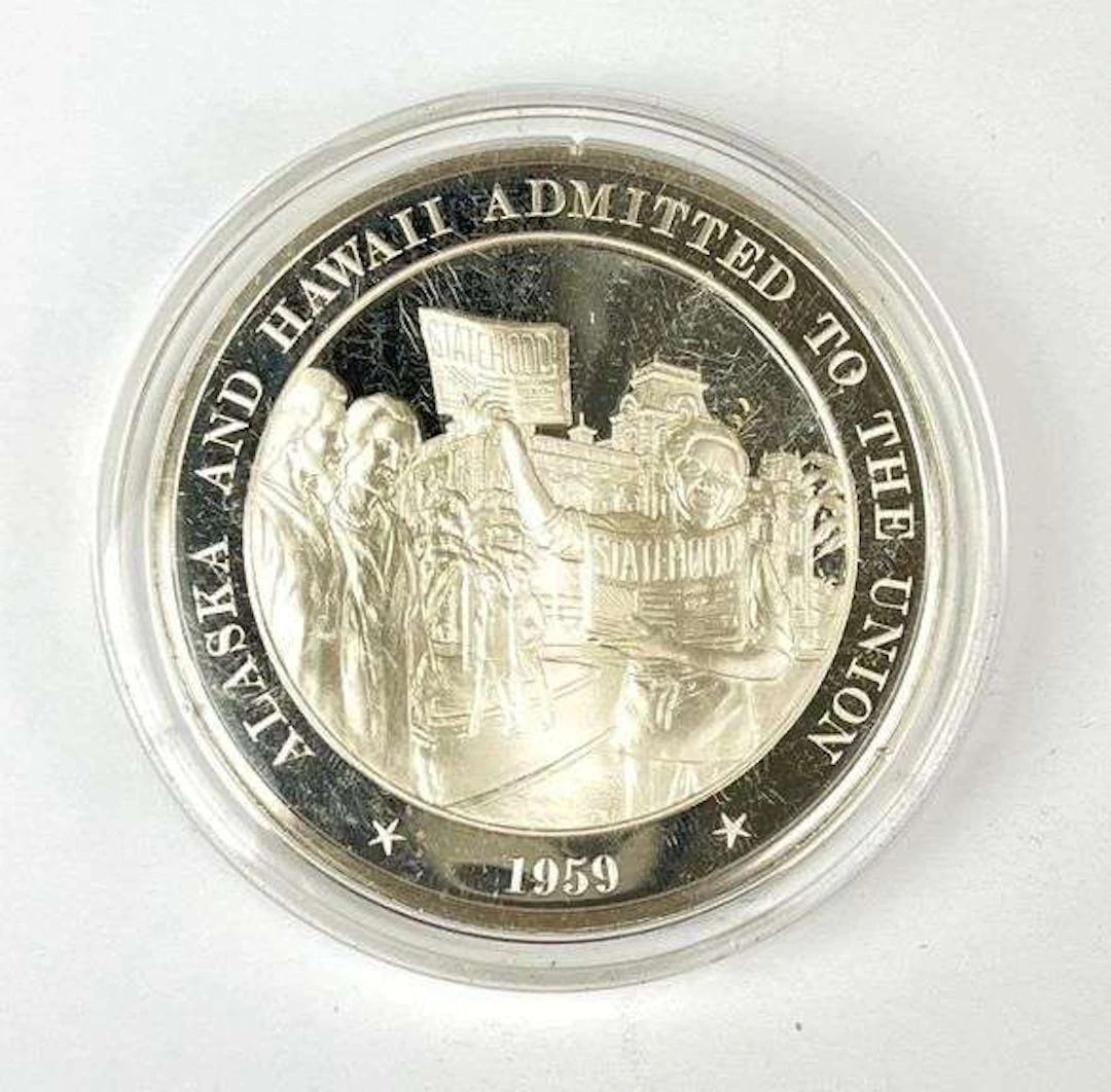 1975 The Franklin Mint Alaska and Hawaii Admitted to the Union 1.30