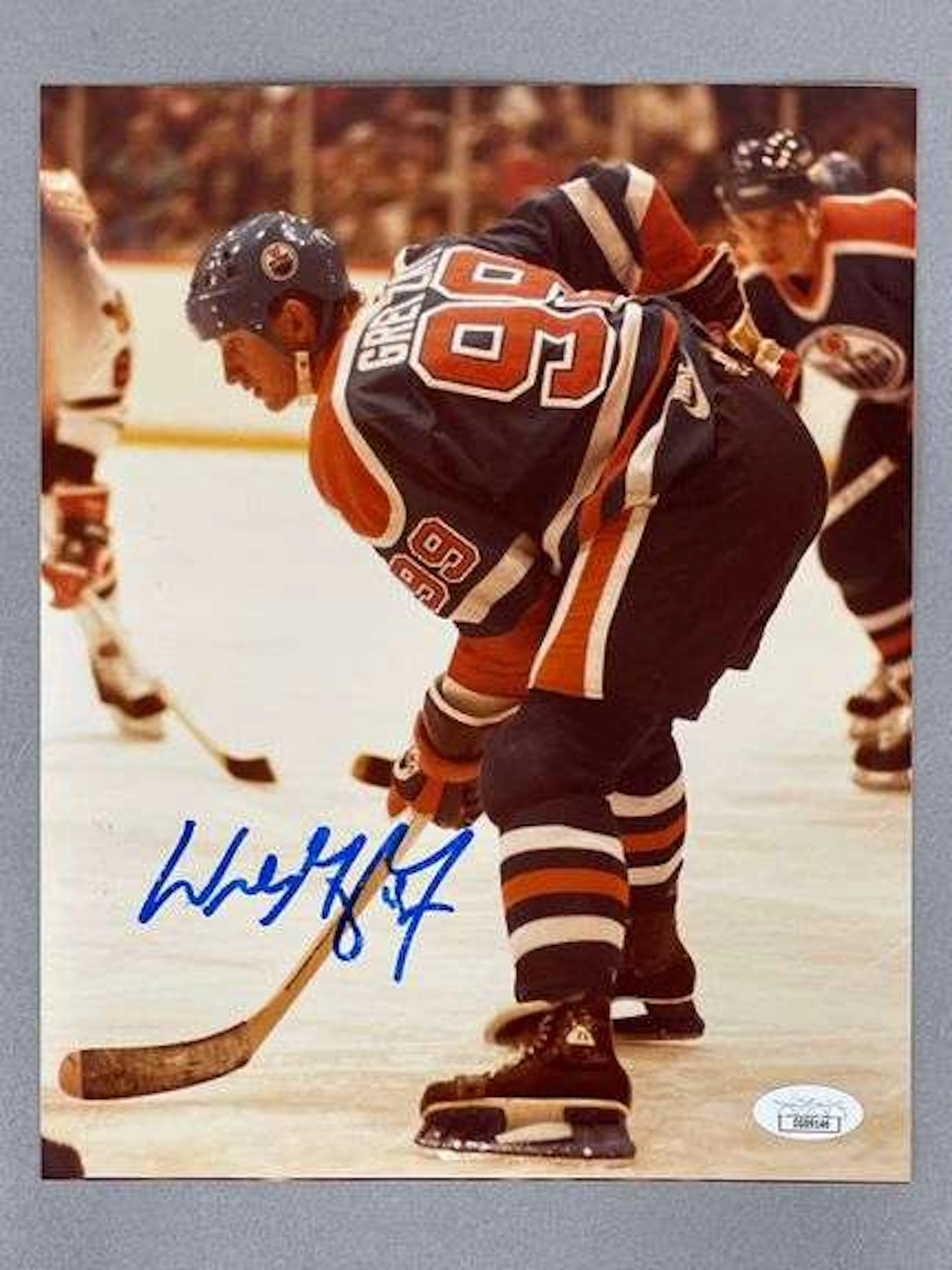 Wayne Gretzky Signed 8 x 10 Photo with JSA COA