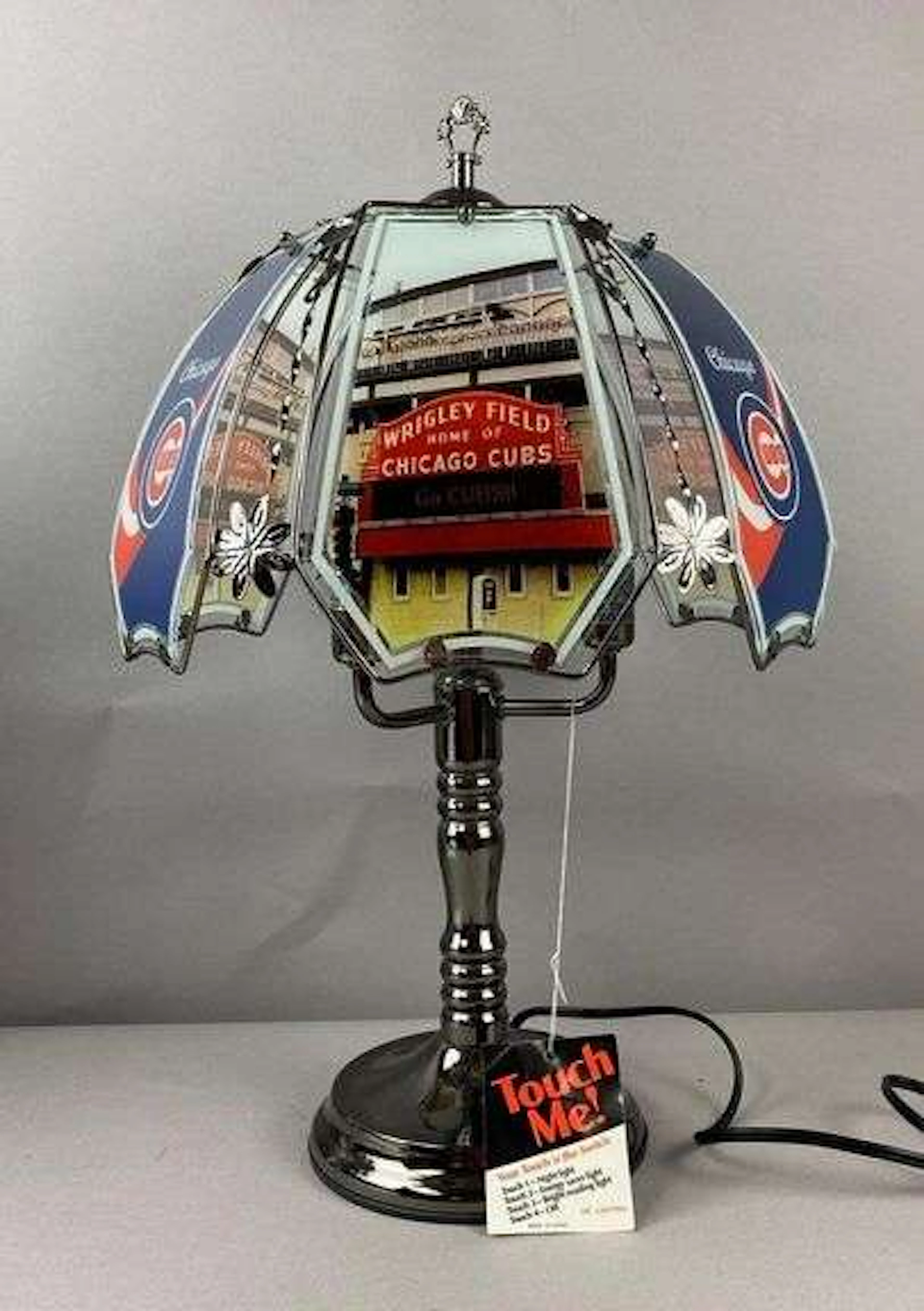 Vintage Chicago Cubs Wrigley Field 6-Panel Glass Shade Touch Table Lamp