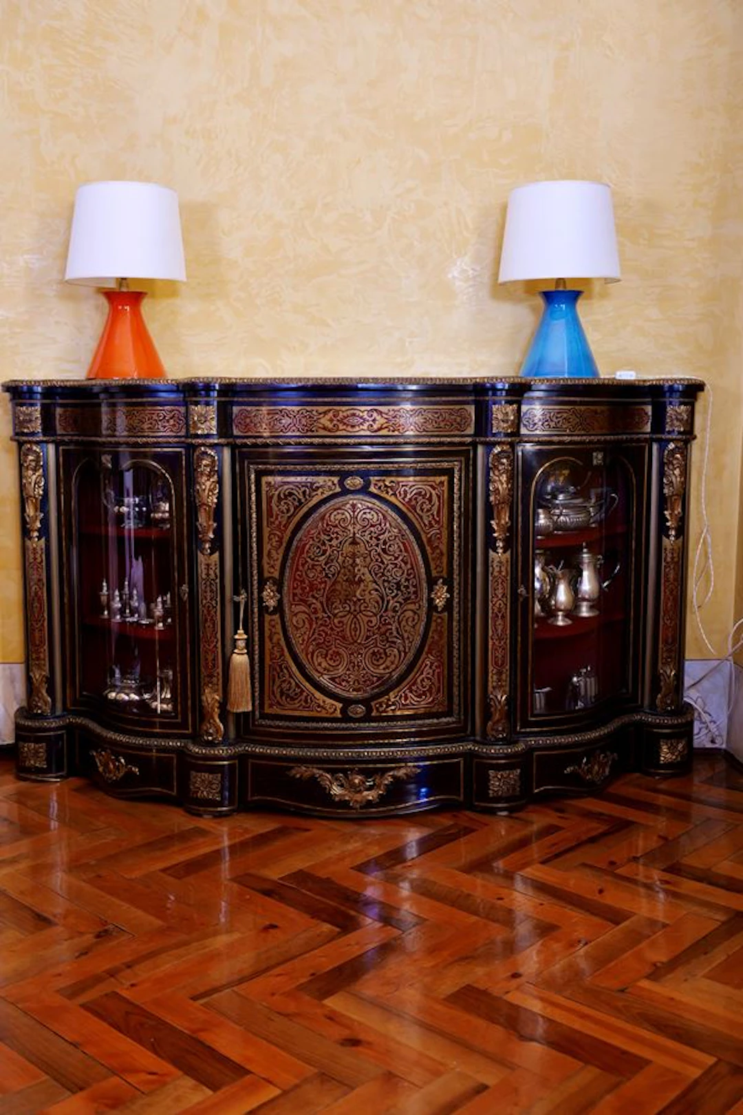 Credenza tipo Boulle