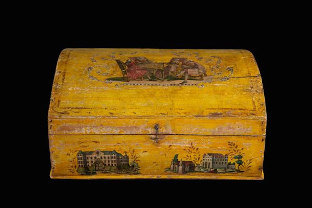 Bauletto in legno laccato