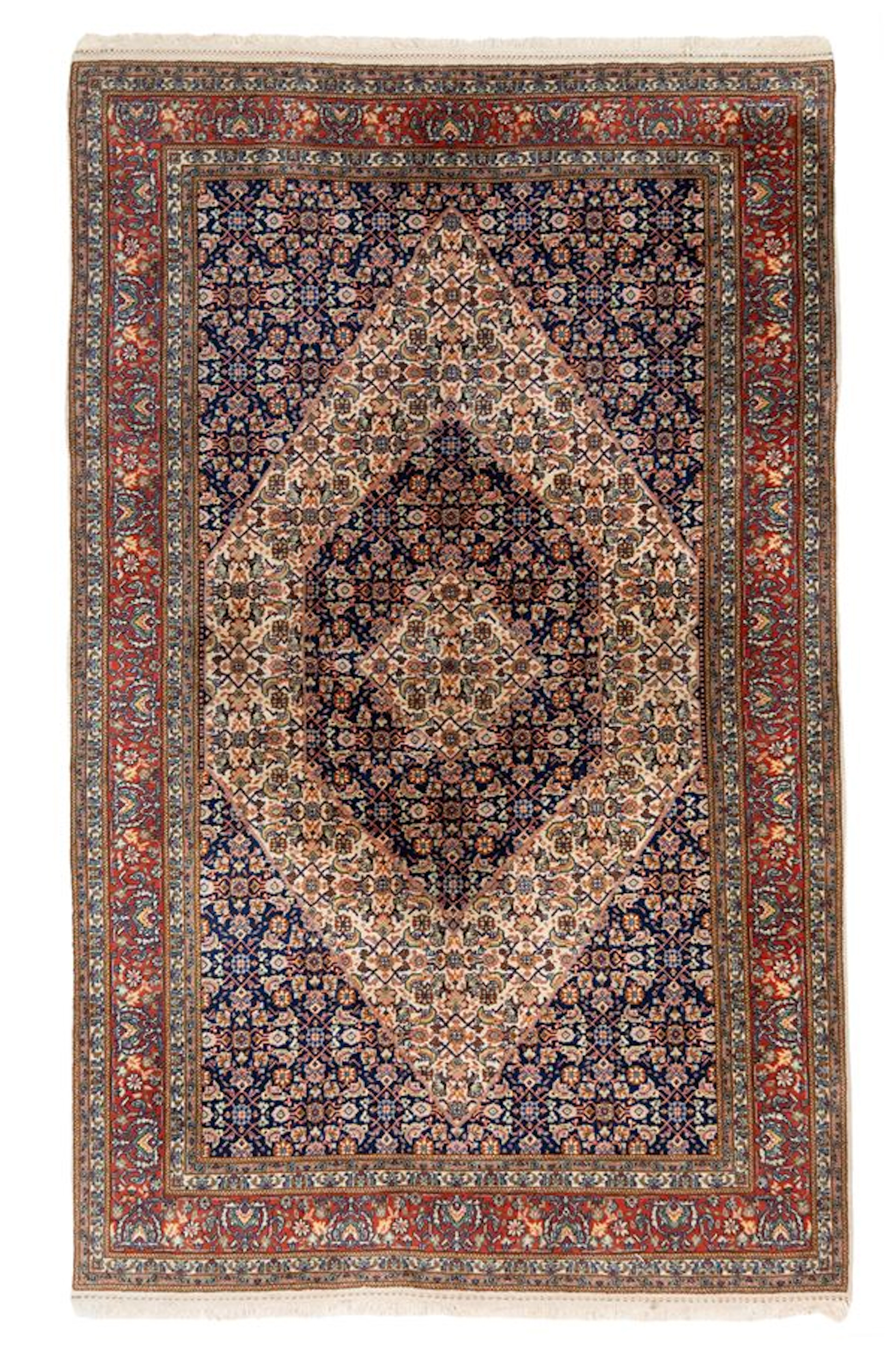 Balkan rug, Gul Mahi design. Bulgaria