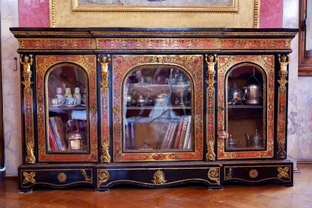 Credenza tipo Boulle