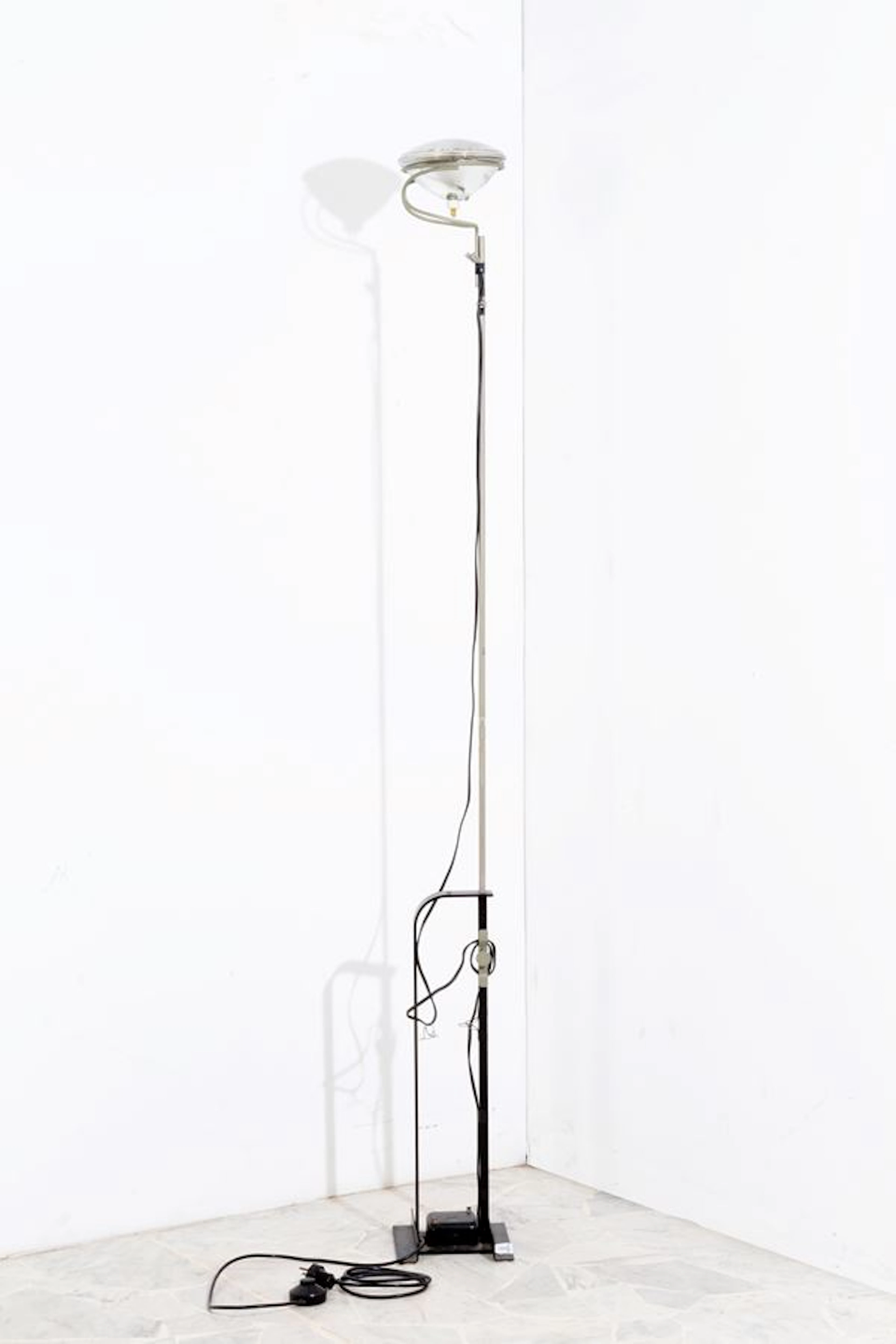 ACHILLE CASTIGLIONI,PIER GIACOMO CASTIGLIONI : Toio floor lamp for