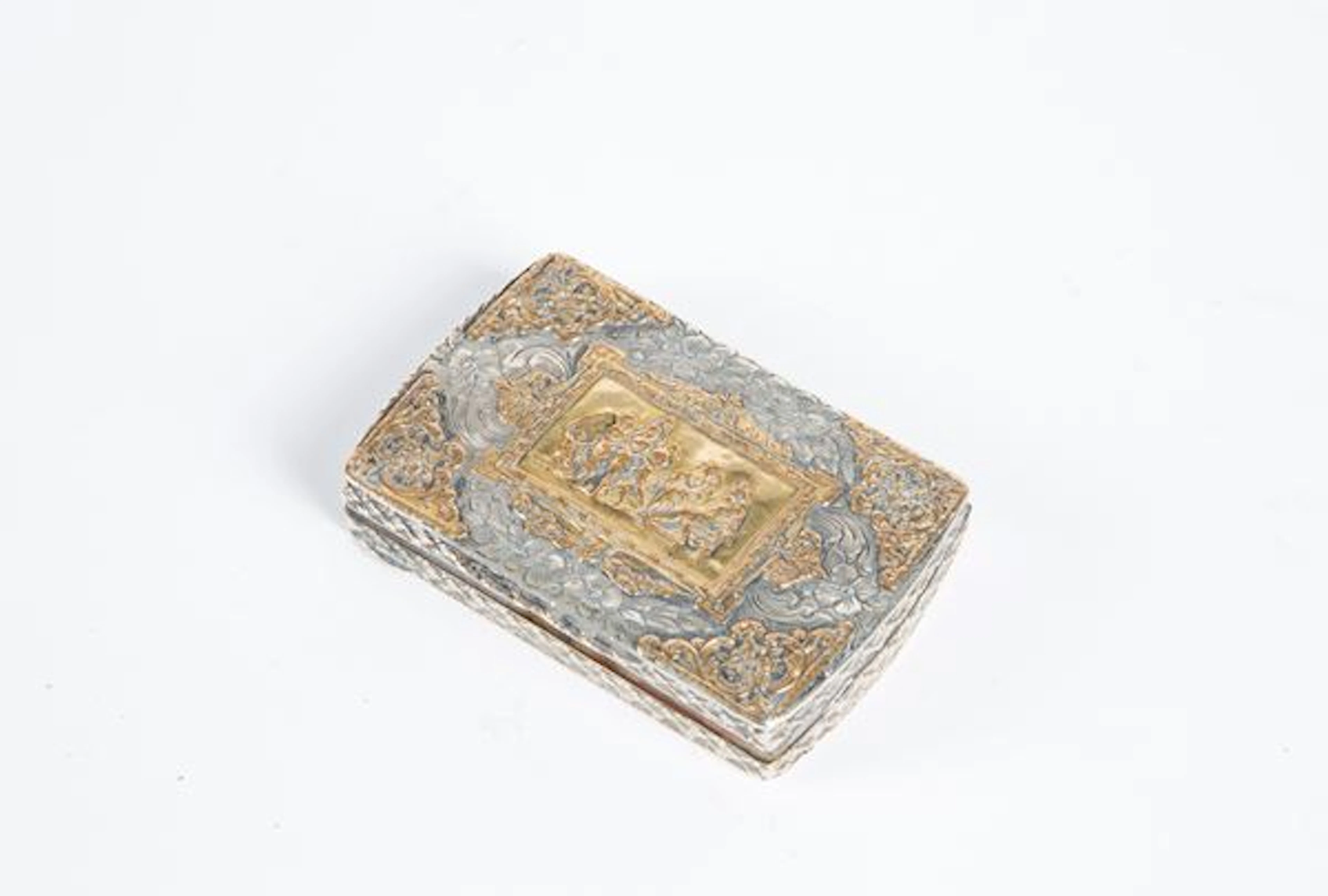 Tabacchiera in argento e oro