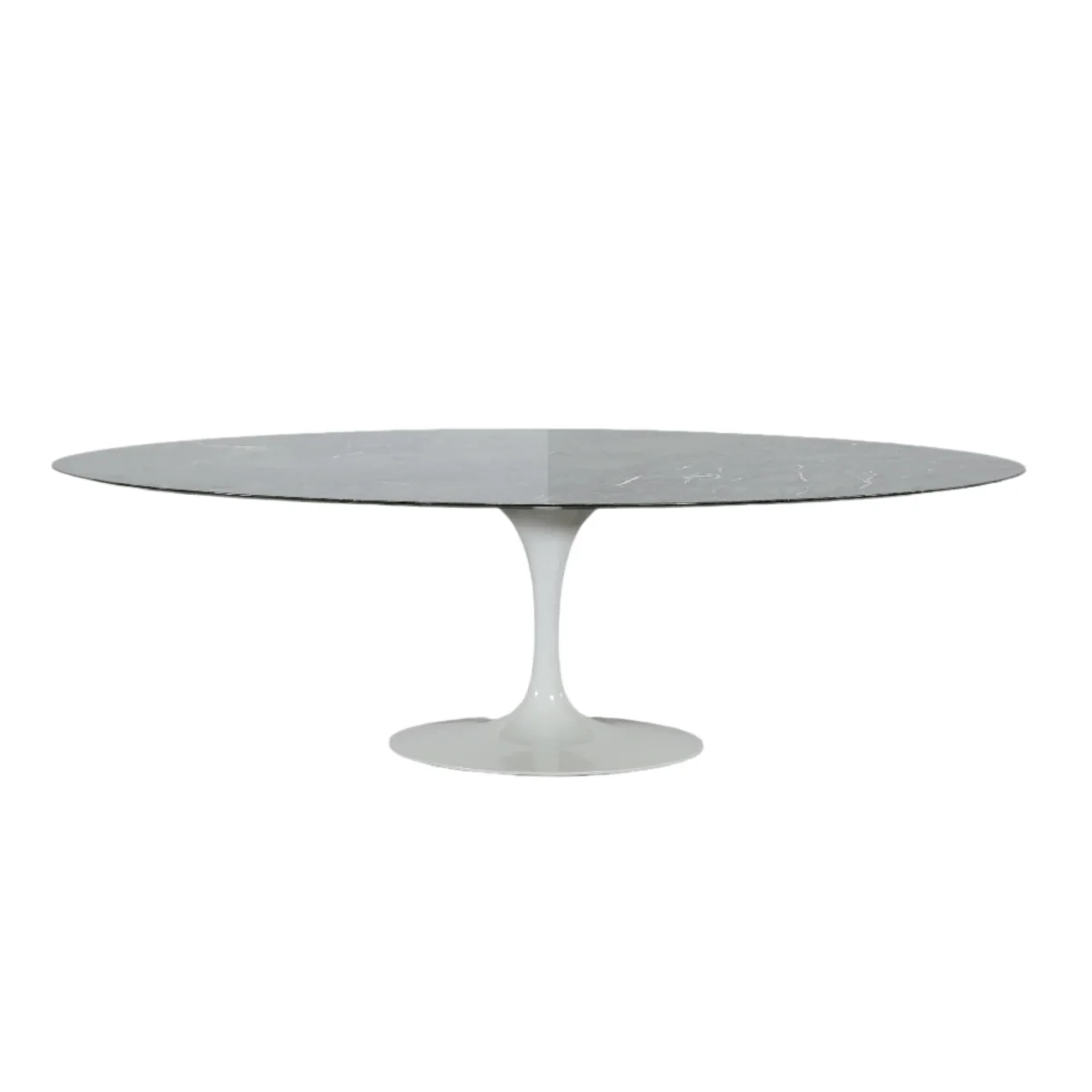 Knoll International Oval Dining Table by Eero Saarinen