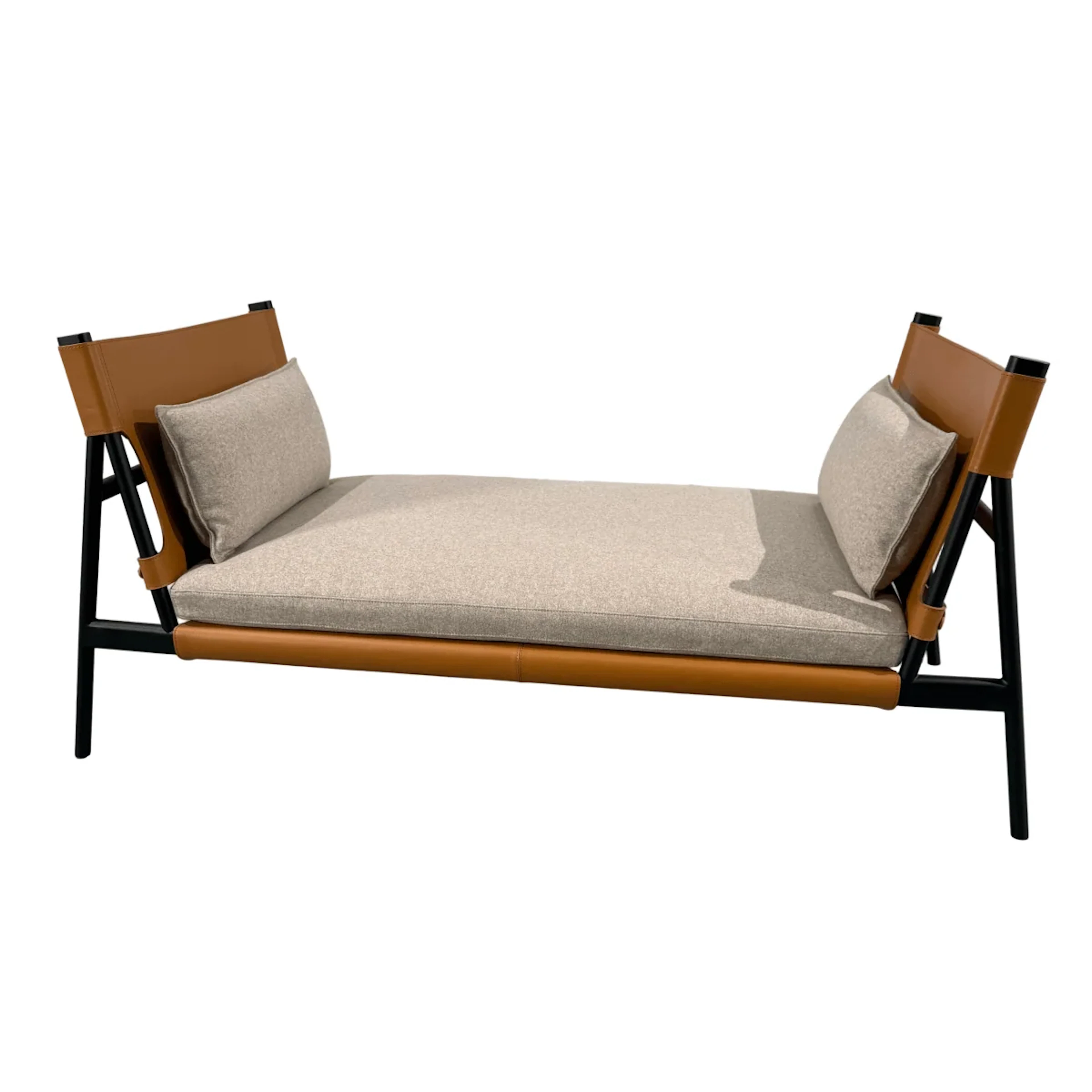 Porro Traveller Daybed by GamFratesi