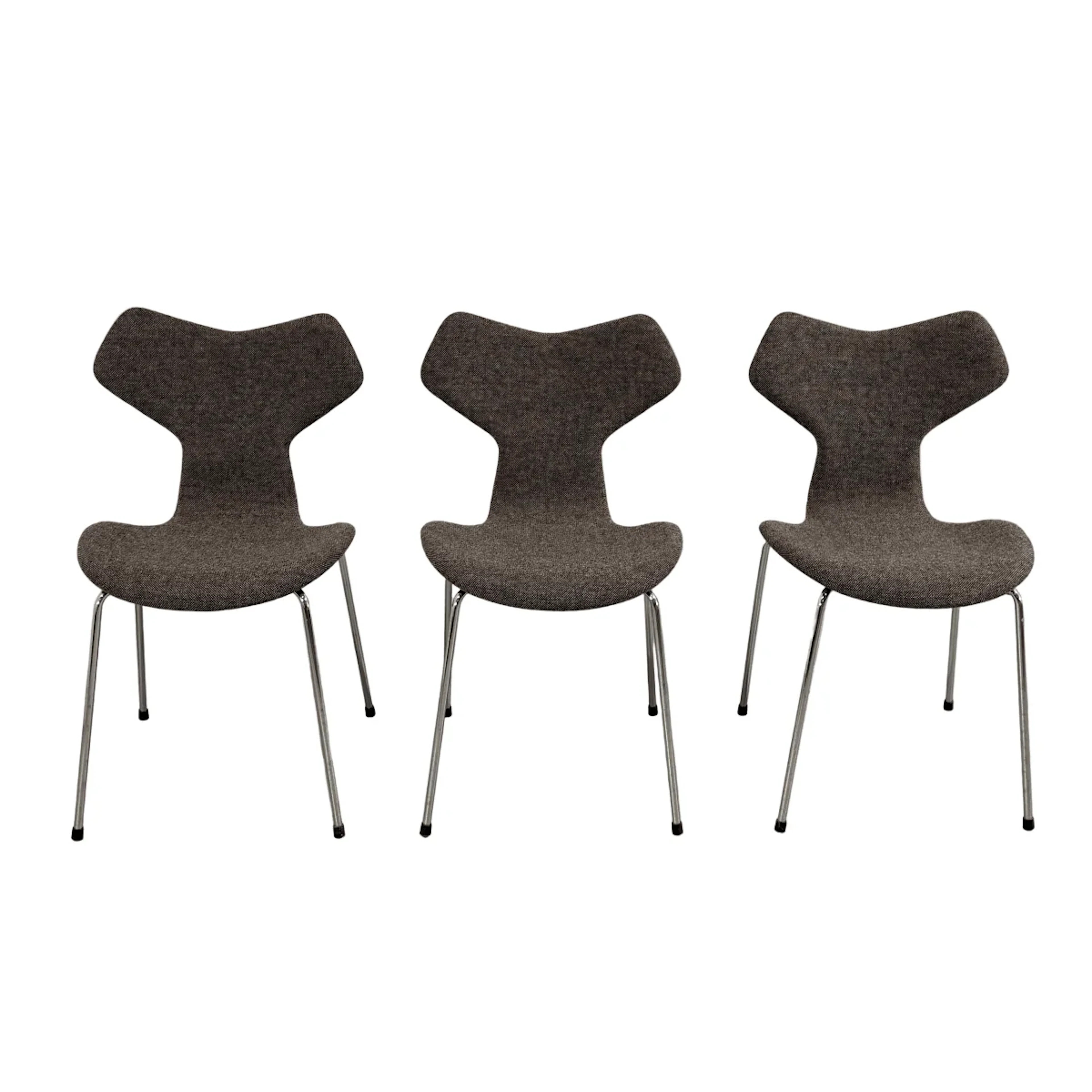 Fritz Hansen Grand Prix Chairs by Arne Jacobsen, Set of Three