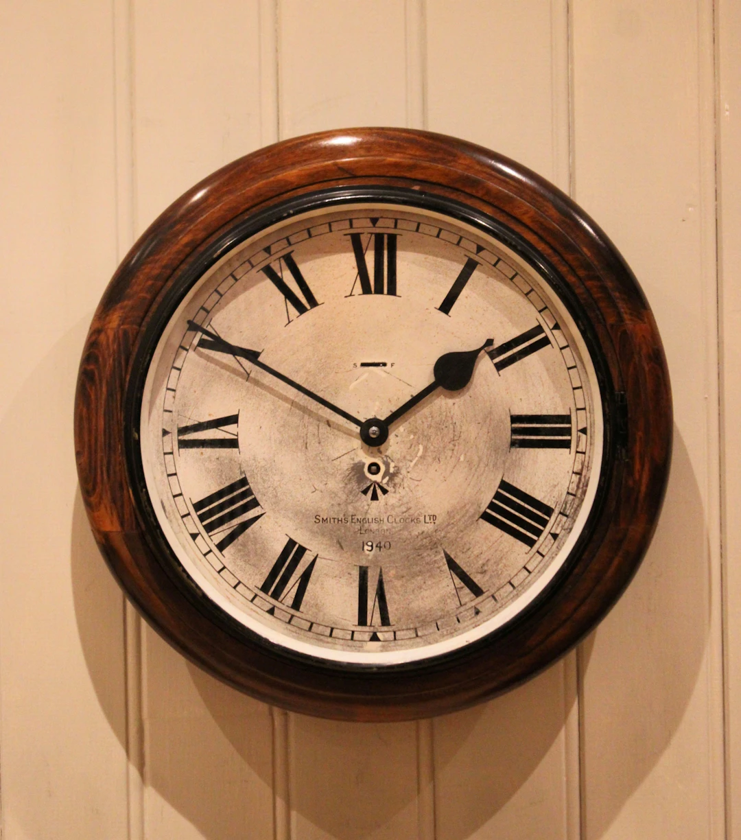 Beech Wartime Ministry Dial Clock