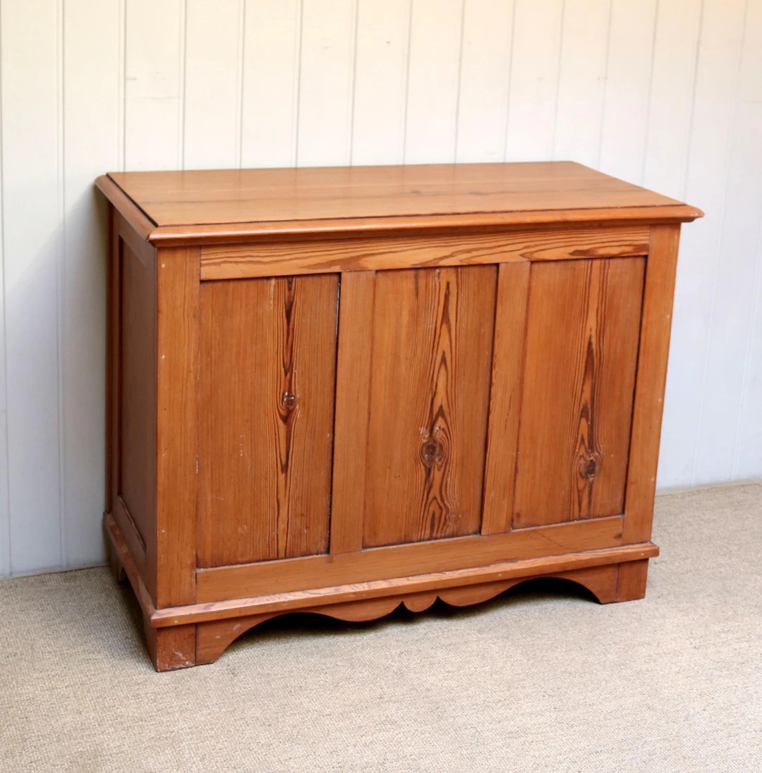 Pine Storage /Log Box