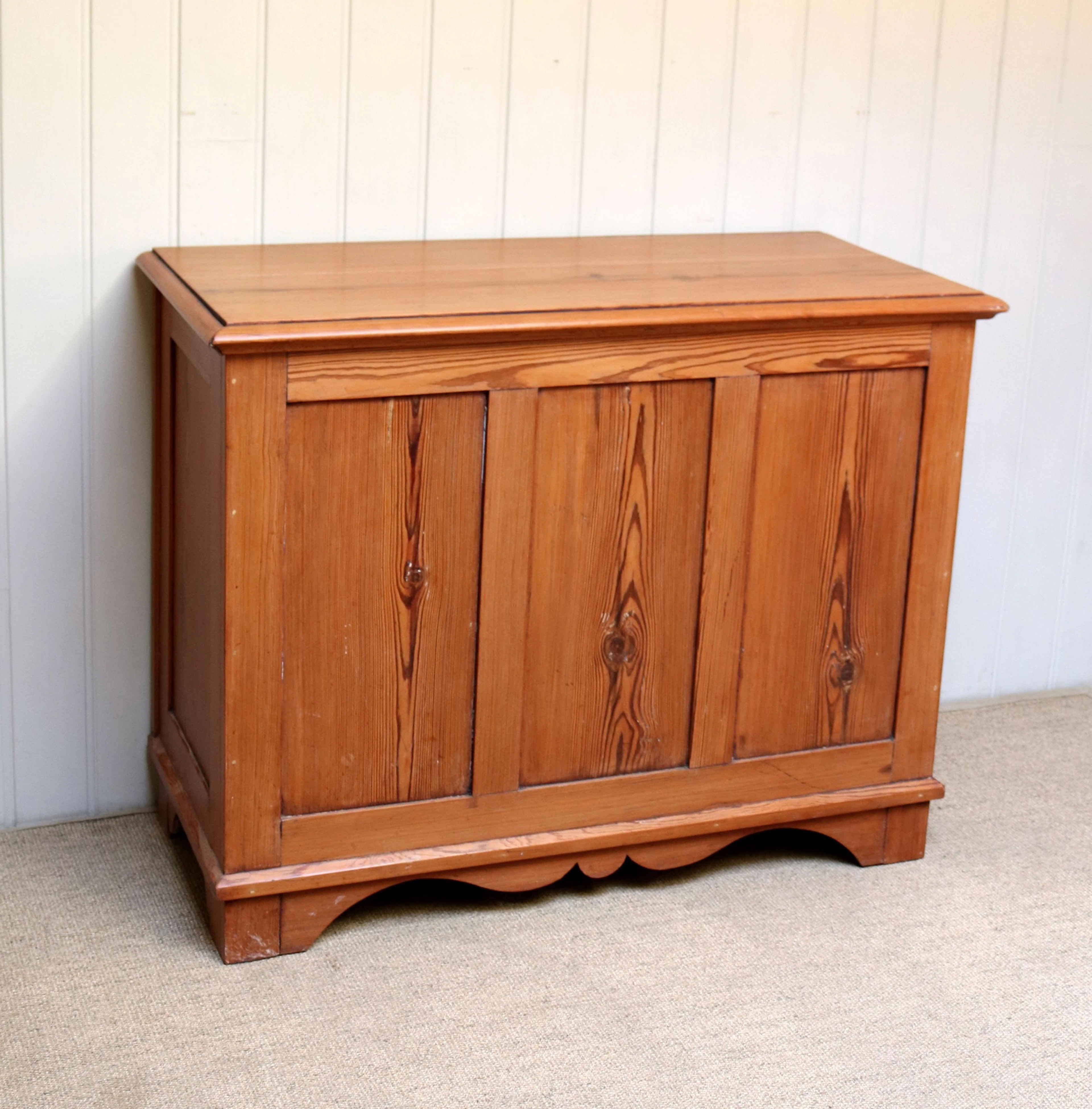 Pine Storage /Log Box