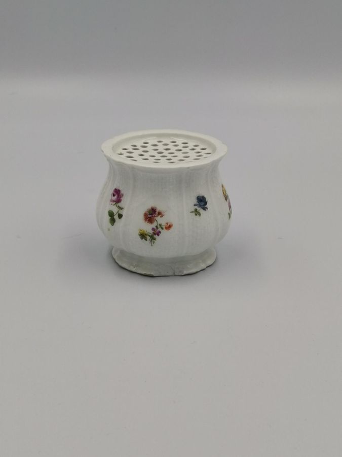 18th century Meissen Porcelain Pounce Pot