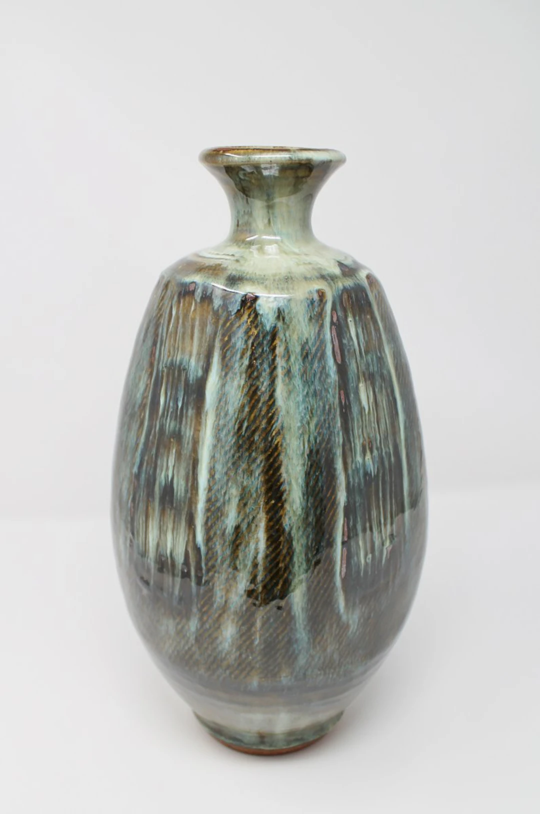 Paddled vase, nuka glaze by William Plumptre