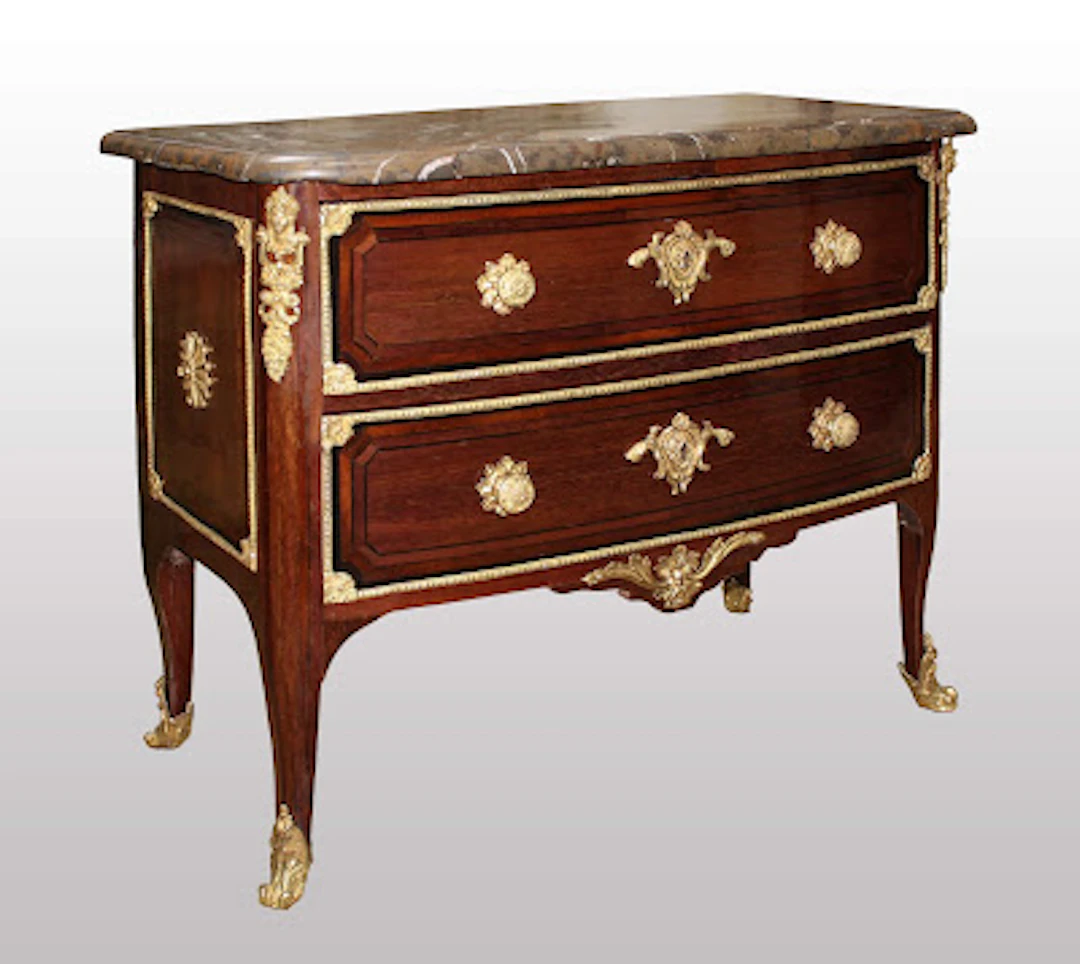 Petite Commode "à Encadrements" attribuée à Étienne Doirat