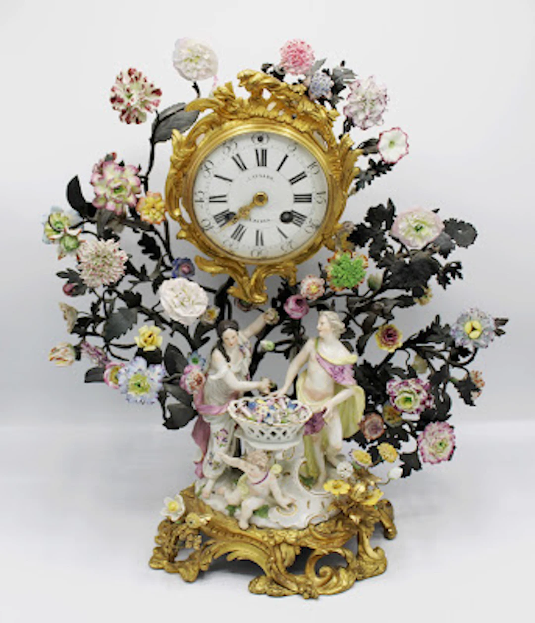 Pendule à sujets symbolisant le printemps par Edme-Jean Causard