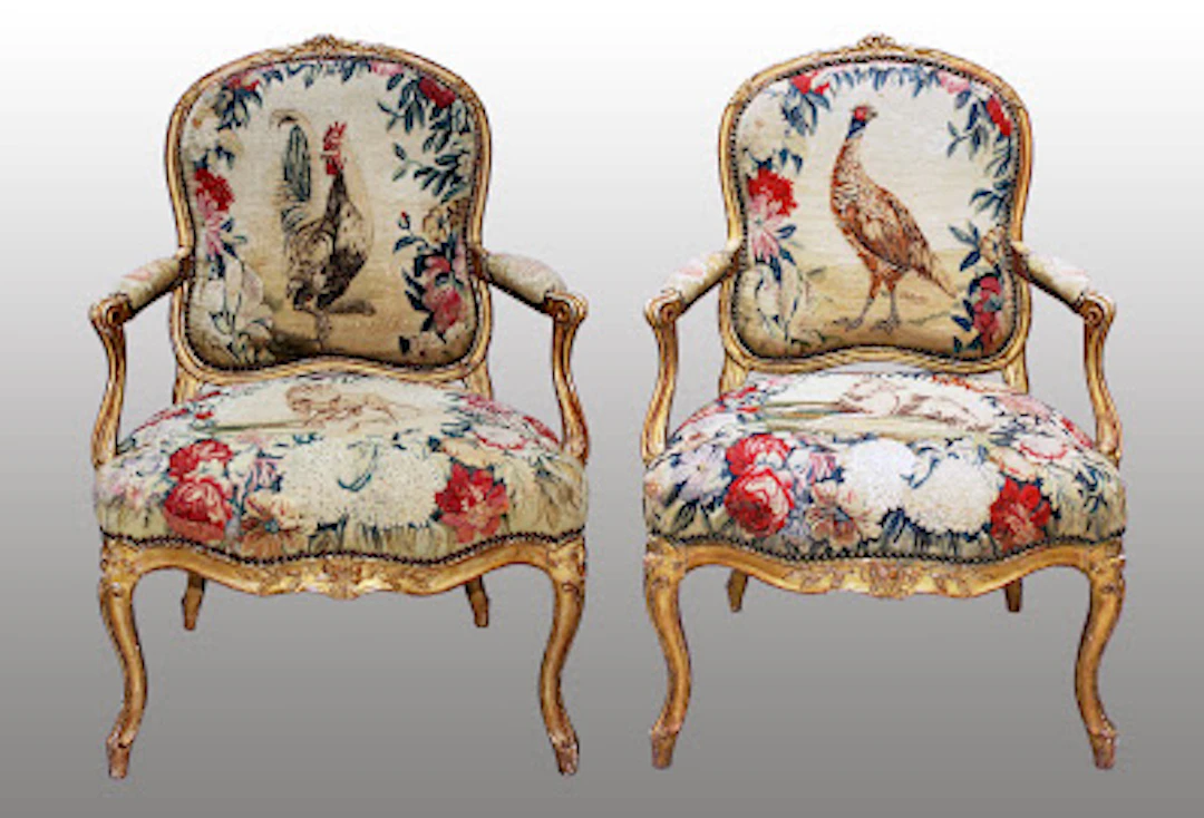 Ensemble de Six Fauteuils à dossiers "à la Reine" par Pierre Bernard