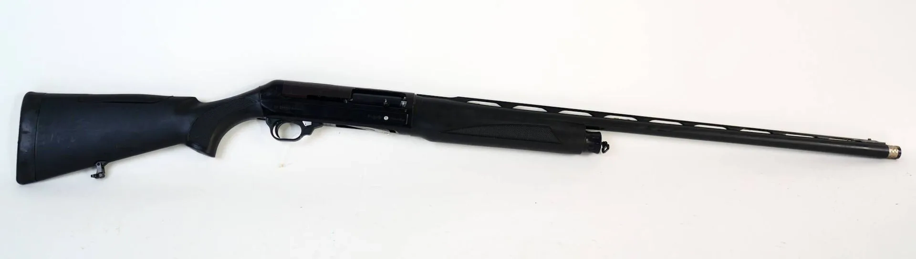 Breda Grizzly 12/89-caliber semi-automatic shotgun (No. BA24 - Lot 81