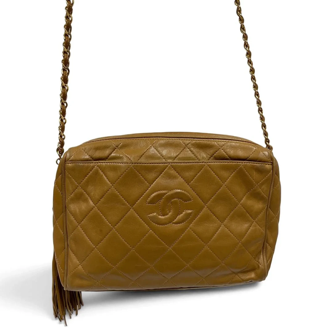 CHANEL - Lot 43