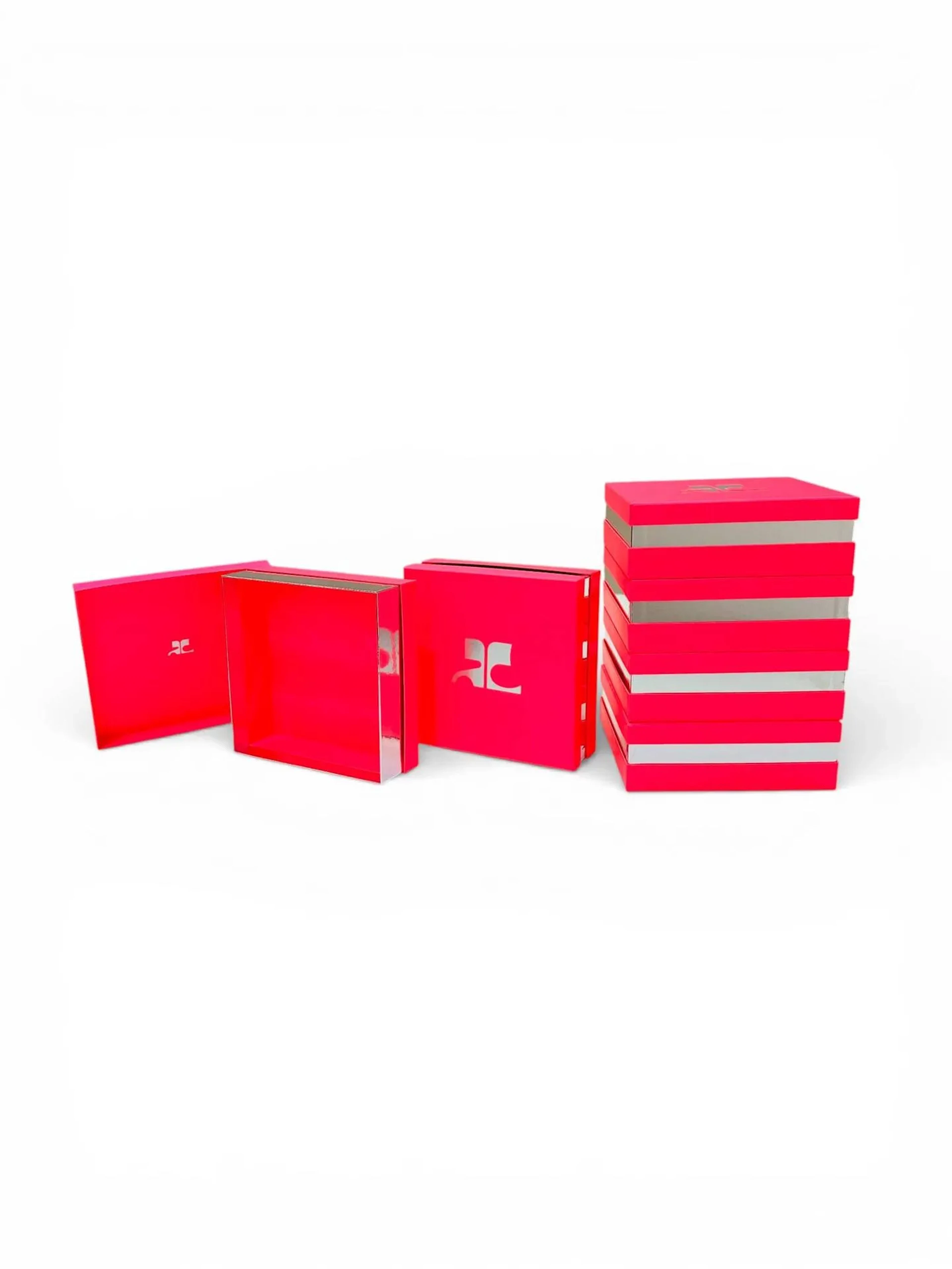 Six empty "Hyper fraîche" fuschia pink boxes. - Lot 417